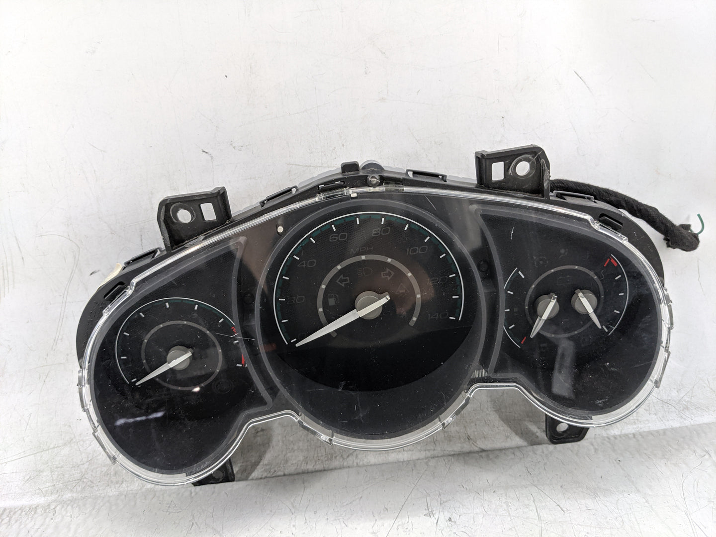 2008-2012 Chevrolet Malibu Instrument Cluster Speedometer Gauges P/N:20814845 Fits Fits 2008 2009 2010 2011 2012 OEM Used Au