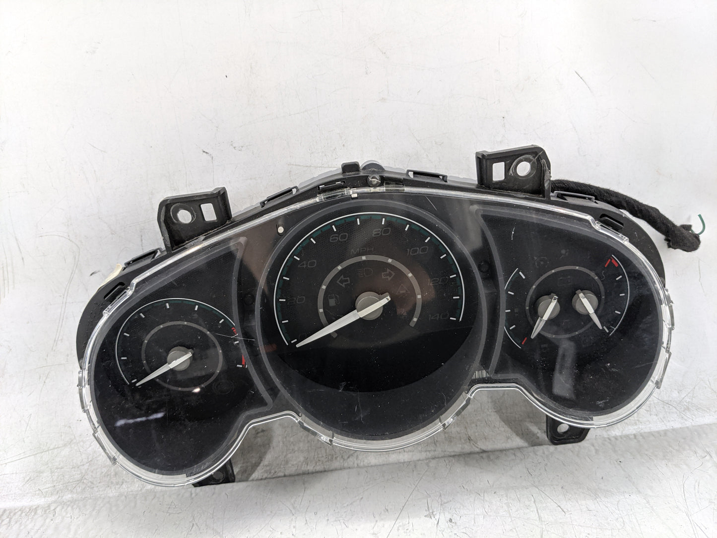 2008-2012 Chevrolet Malibu Instrument Cluster Speedometer Gauges P/N:20814845 Fits Fits 2008 2009 2010 2011 2012 OEM Used Au