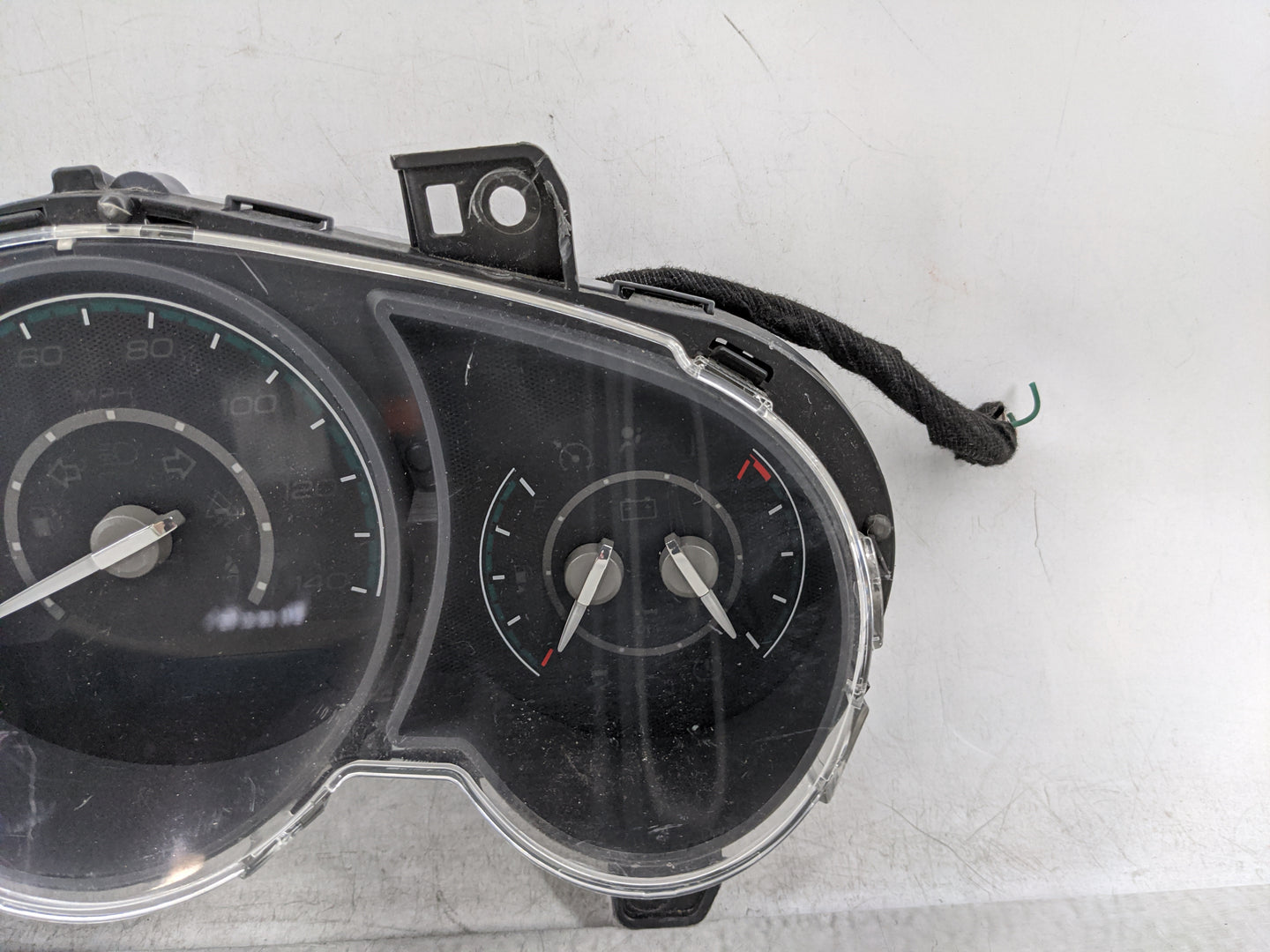 2008-2012 Chevrolet Malibu Instrument Cluster Speedometer Gauges P/N:20814845 Fits Fits 2008 2009 2010 2011 2012 OEM Used Au