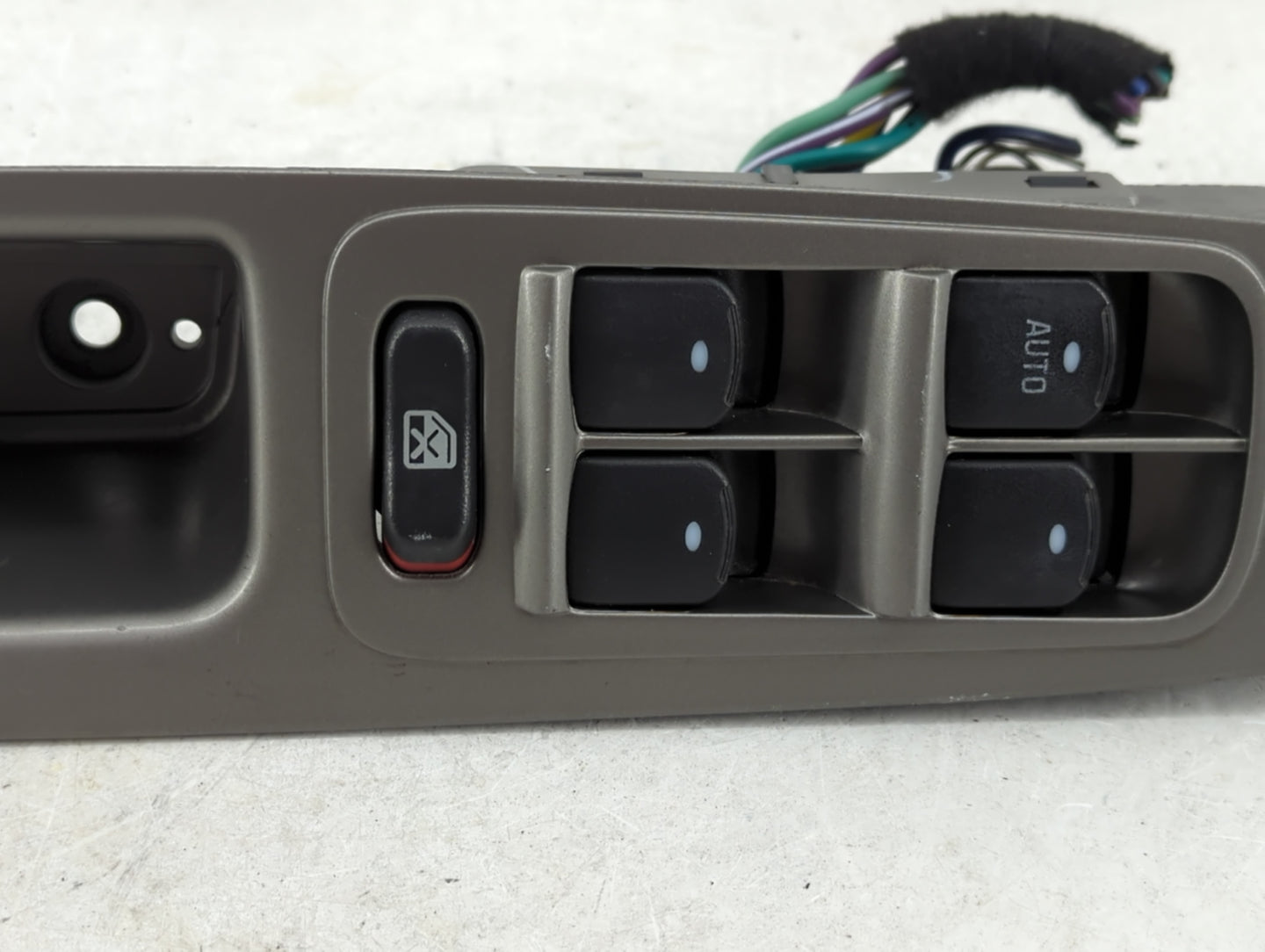 2010-2011 Chevrolet Malibu Master Power Window Switch Replacement Driver Side Left P/N:20807219 Fits Fits 2010 2011 OEM Used
