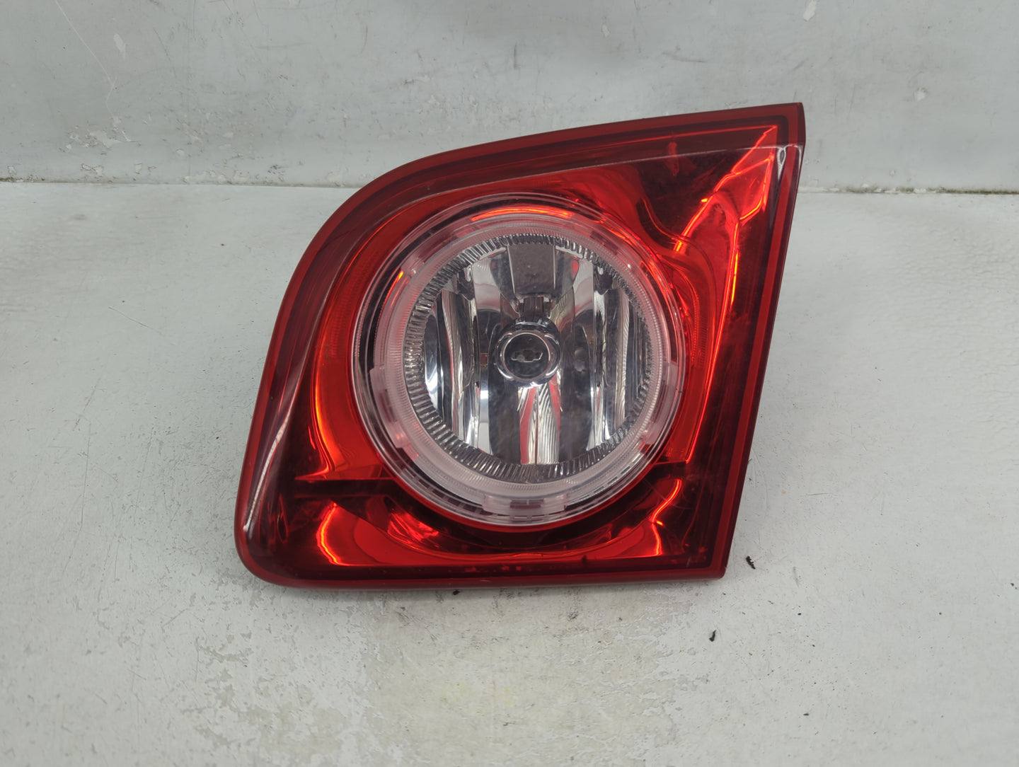 2008-2012 Chevrolet Malibu Tail Light Assembly Passenger Right OEM P/N:15271121 Fits Fits 2008 2009 2010 2011 2012 OEM Used 