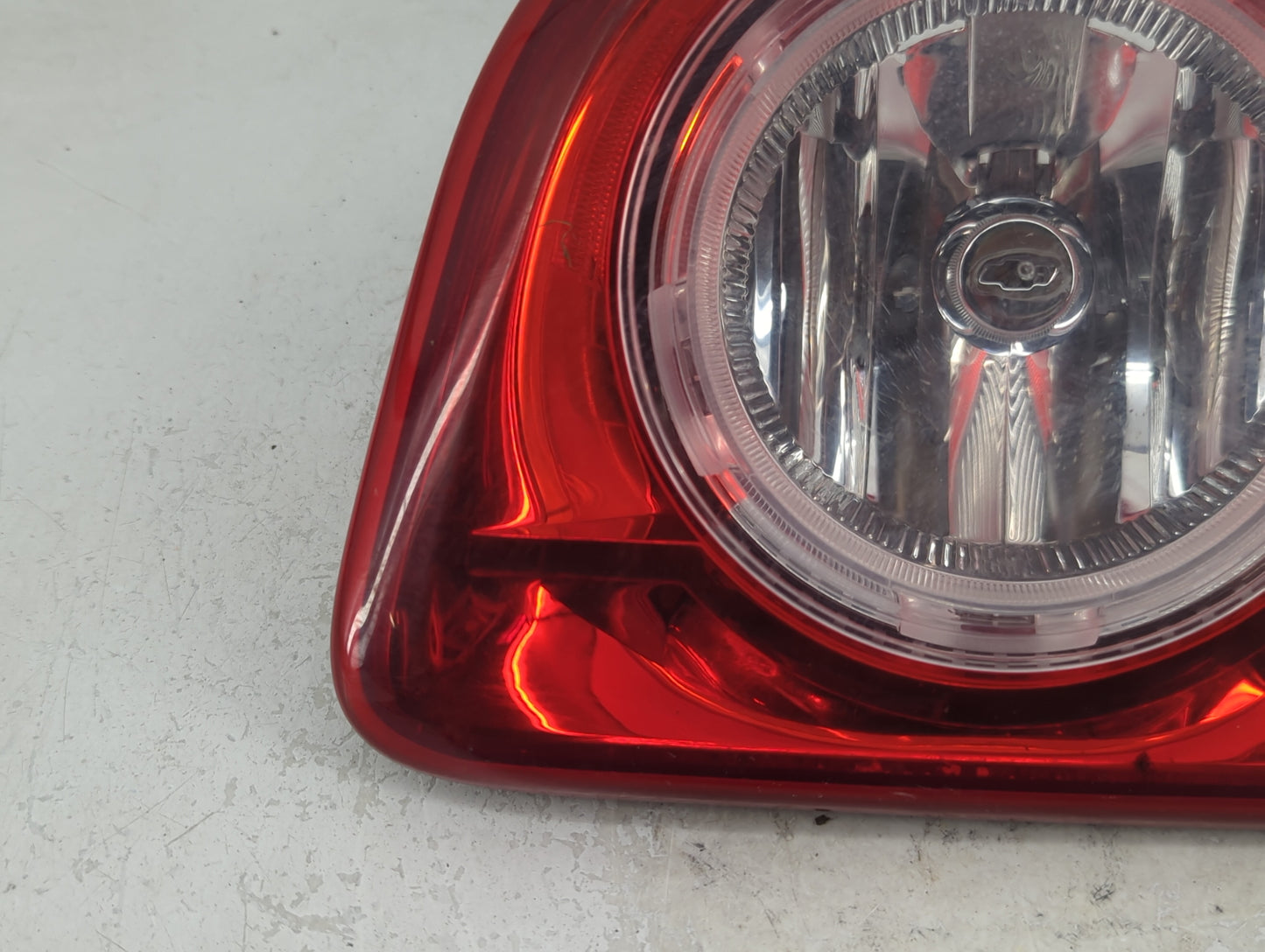 2008-2012 Chevrolet Malibu Tail Light Assembly Passenger Right OEM P/N:15271121 Fits Fits 2008 2009 2010 2011 2012 OEM Used 