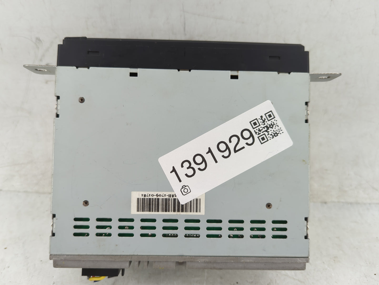 2011 Chevrolet Malibu Radio AM FM Cd Player Receiver Replacement P/N:BV9358B Fits OEM Used Auto Parts - Oemusedautoparts1.co