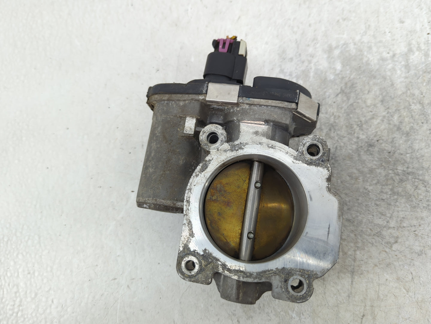2008-2012 Chevrolet Malibu Throttle Body Fits Fits 2007 2008 2009 2010 2011 2012 OEM Used Auto Parts - Oemusedautoparts1.com