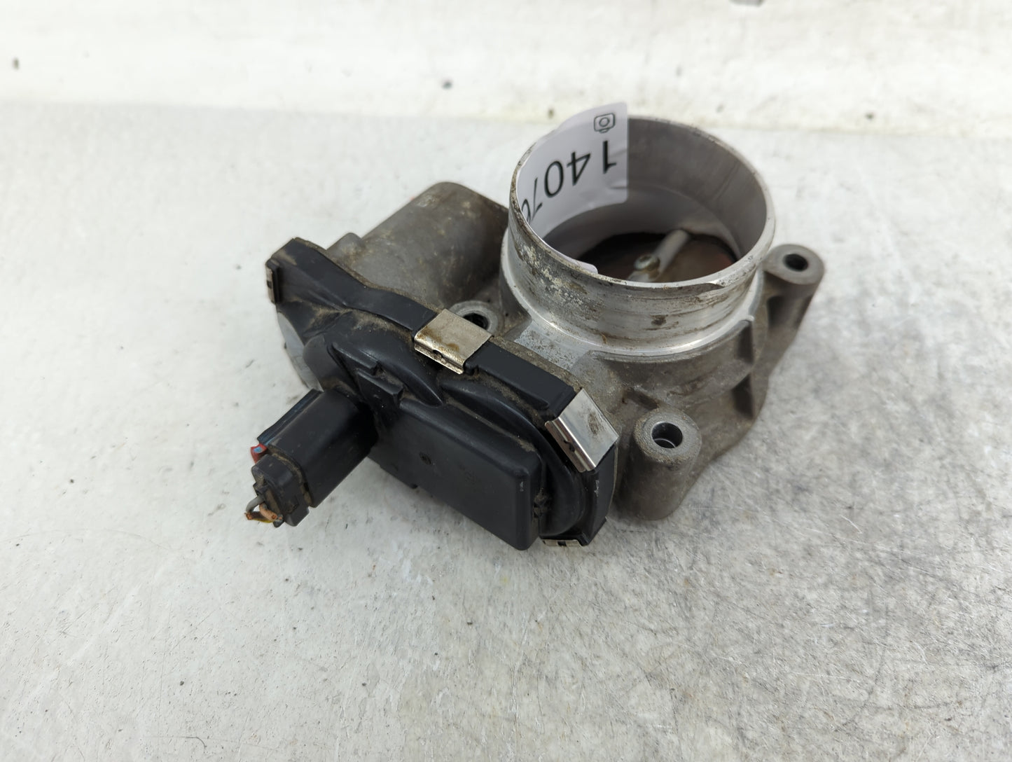 2008-2012 Chevrolet Malibu Throttle Body Fits Fits 2007 2008 2009 2010 2011 2012 OEM Used Auto Parts - Oemusedautoparts1.com