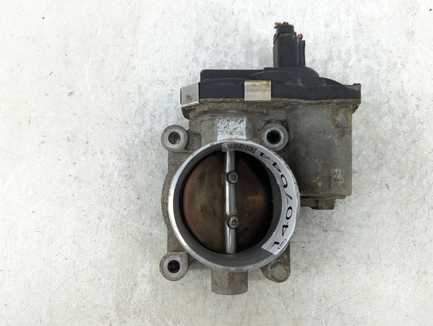 2008-2012 Chevrolet Malibu Throttle Body Fits Fits 2007 2008 2009 2010 2011 2012 OEM Used Auto Parts - Oemusedautoparts1.com