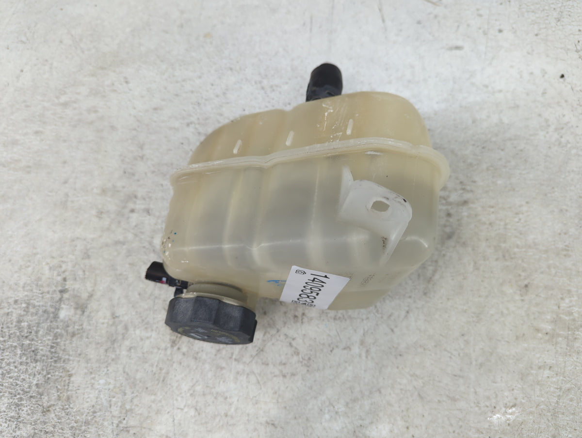 2007 Chevrolet Malibu Radiator Coolant Overflow Expansion Tank Bottle 1409583 - Oemusedautoparts1.com