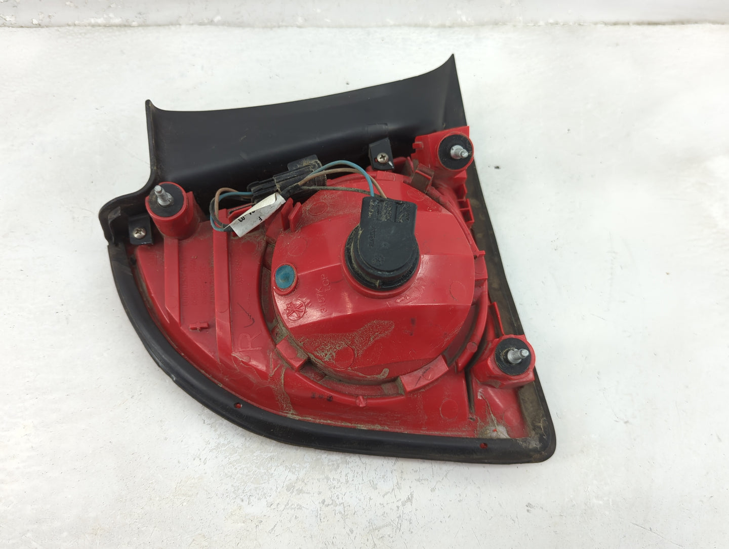 2008-2012 Chevrolet Malibu Tail Light Assembly Passenger Right OEM Fits Fits 2008 2009 2010 2011 2012 OEM Used Auto Parts - 