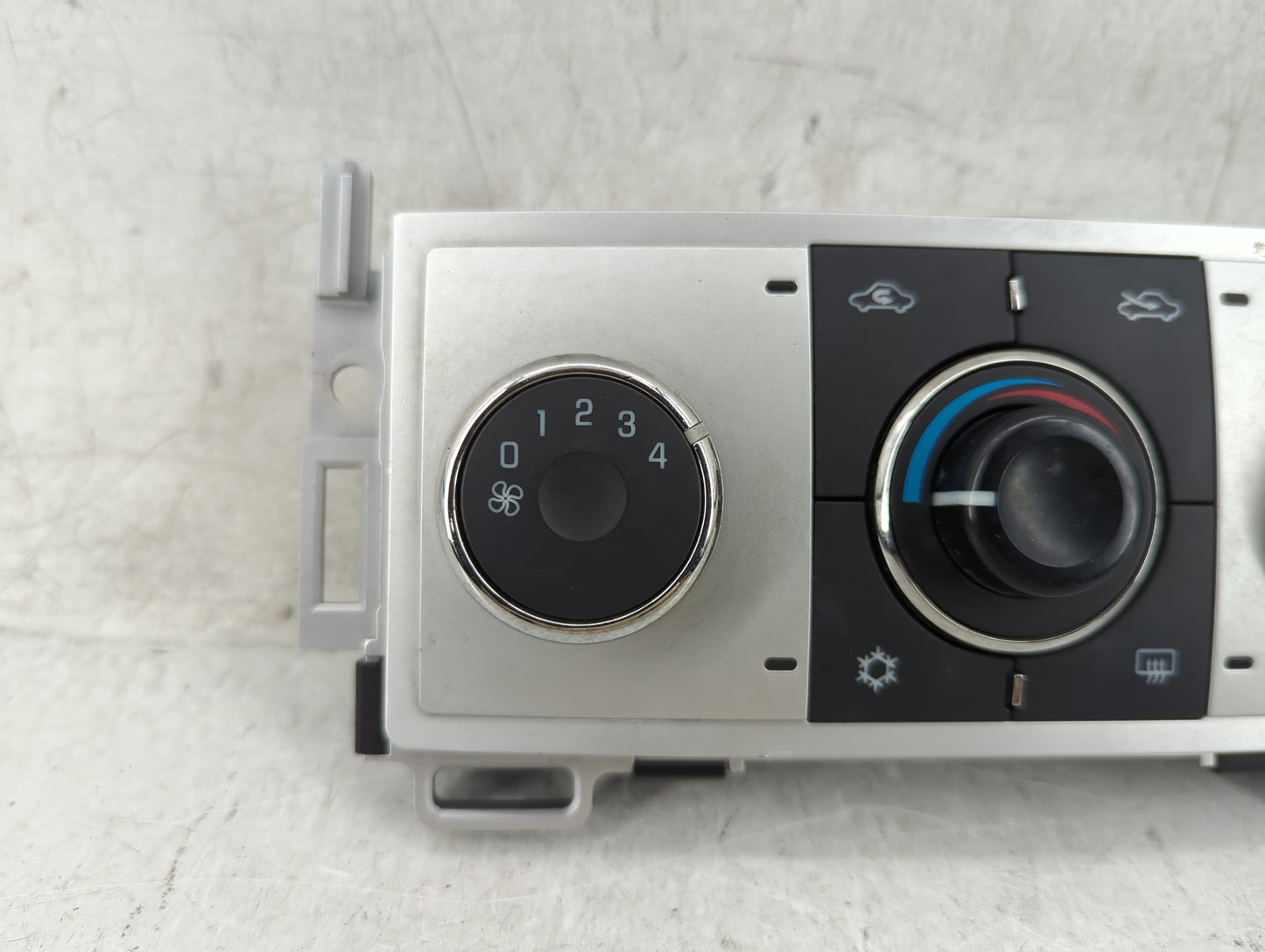 2008-2012 Chevrolet Malibu Climate Control Module Temperature AC/Heater Replacement P/N:20923130 28251428 Fits OEM Used Auto