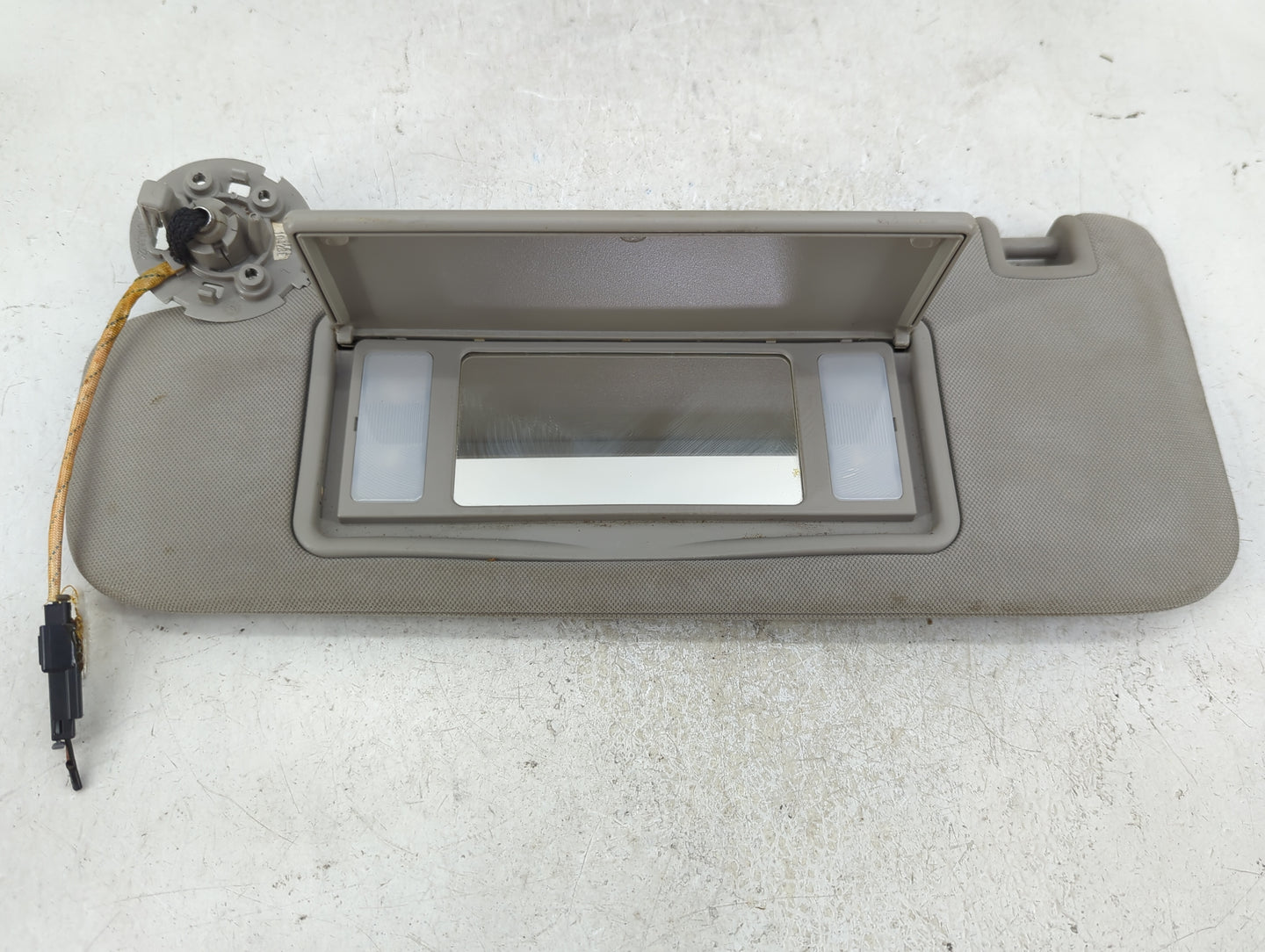 2004-2012 Chevrolet Malibu Sun Visor Shade Replacement Driver Left Mirror Fits Fits 2004 2005 2008 2009 2010 2011 2012 OEM U