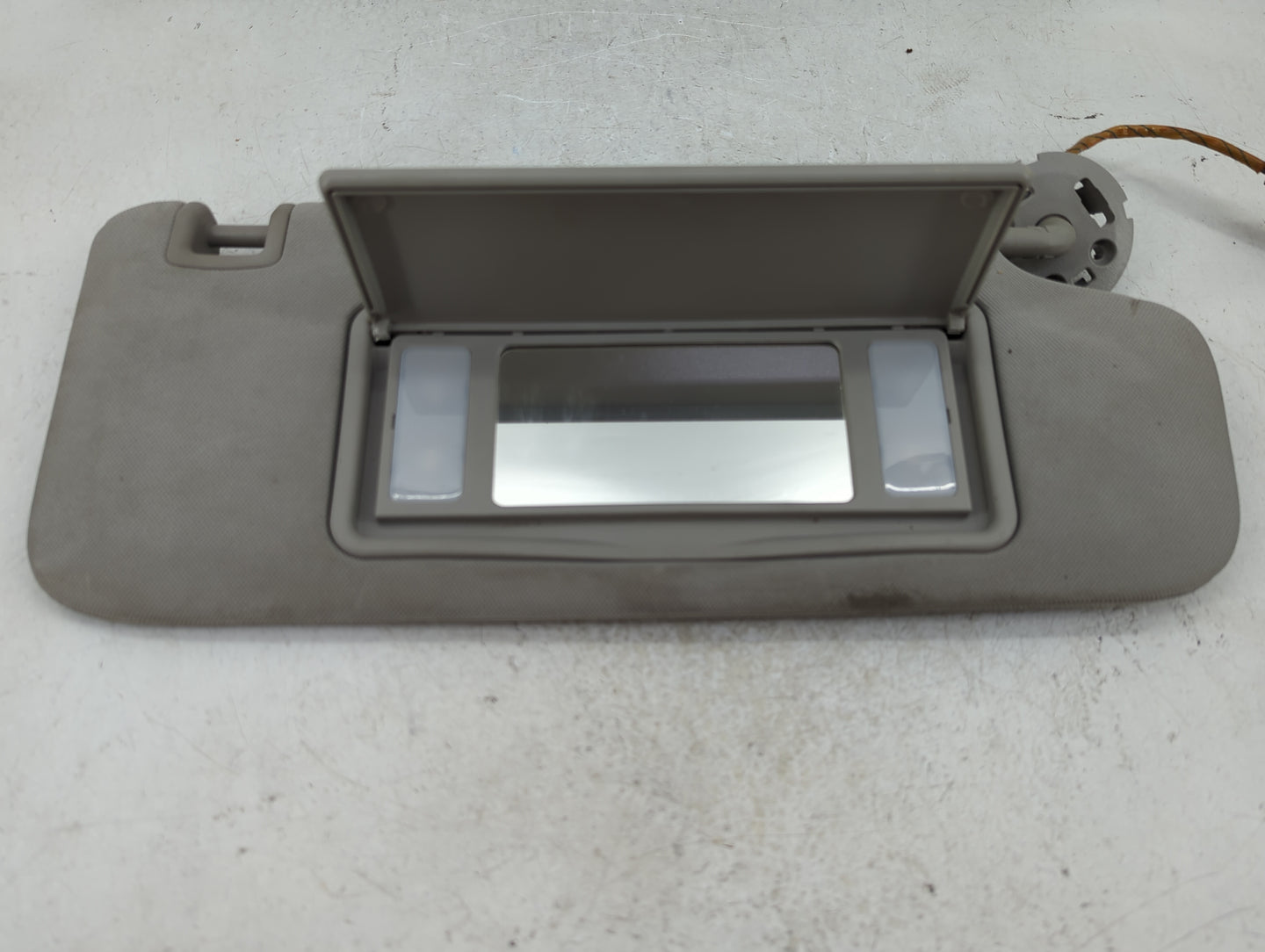 2004-2012 Chevrolet Malibu Sun Visor Shade Replacement Passenger Right Mirror Fits Fits 2004 2005 2008 2009 2010 2011 2012 O