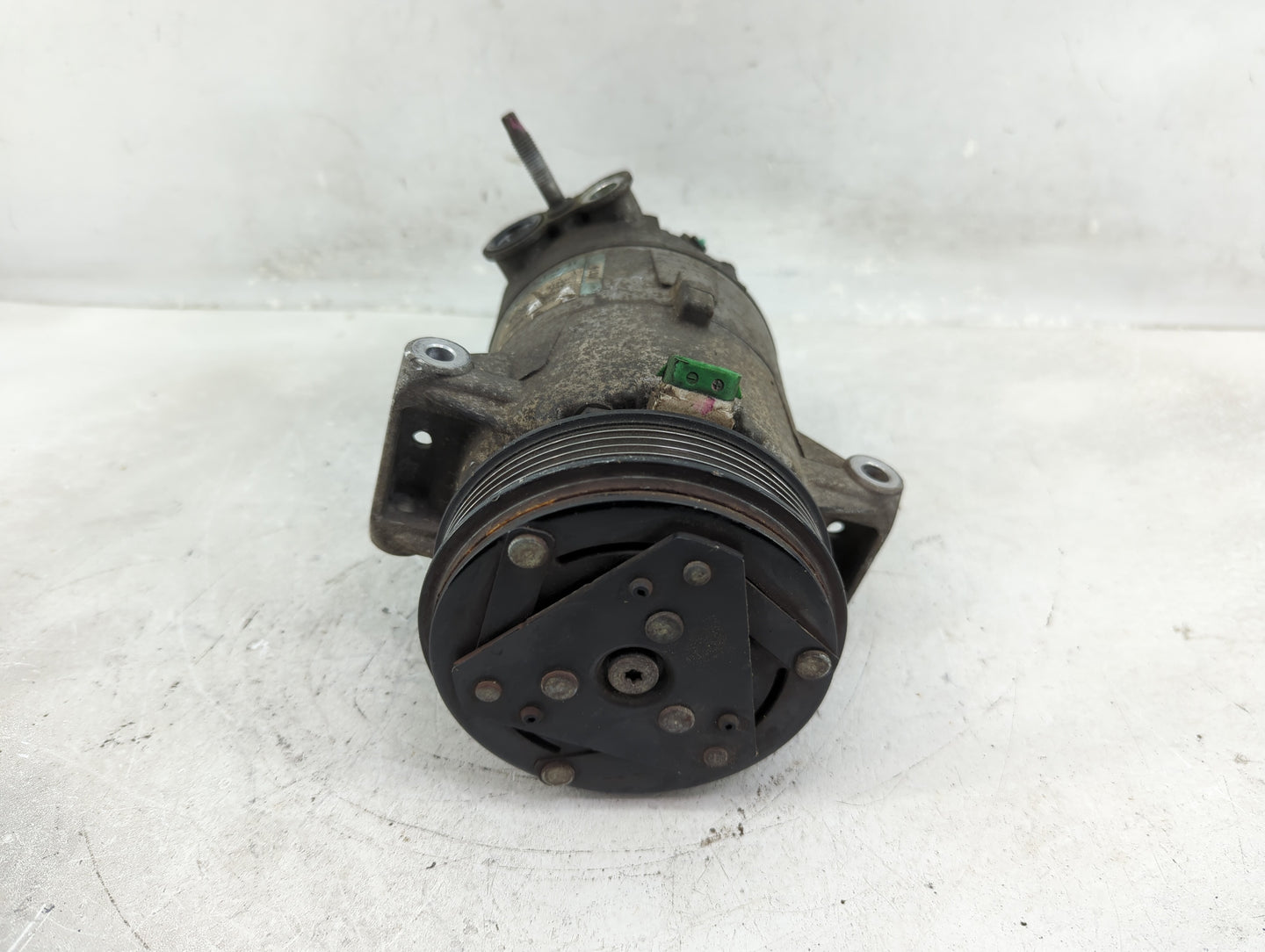 2007-2012 Chevrolet Malibu Air Conditioning A/c Ac Compressor Oem - Oemusedautoparts1.com