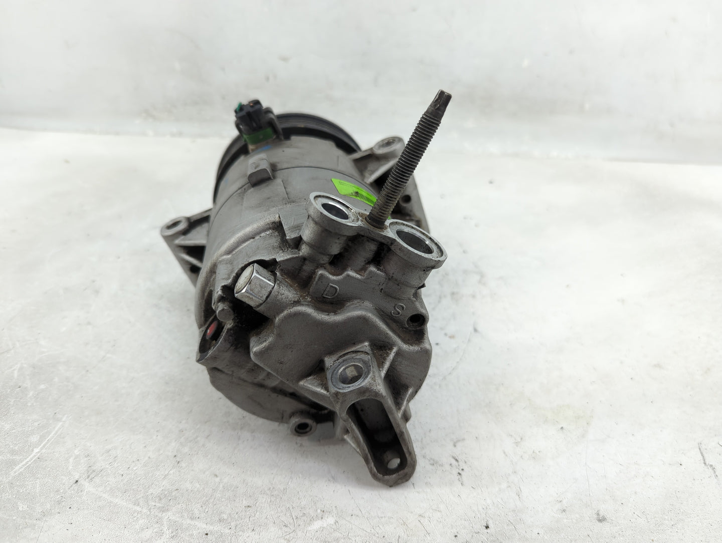 2007-2012 Chevrolet Malibu Air Conditioning A/c Ac Compressor Oem - Oemusedautoparts1.com