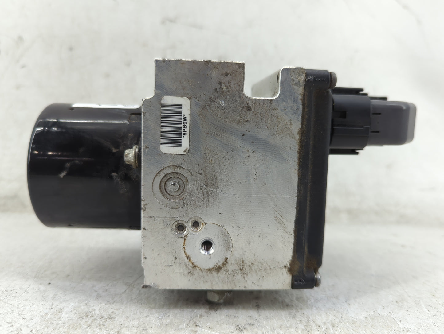 2011 Chevrolet Malibu ABS Pump Control Module Replacement P/N:20908731 Fits OEM Used Auto Parts - Oemusedautoparts1.com