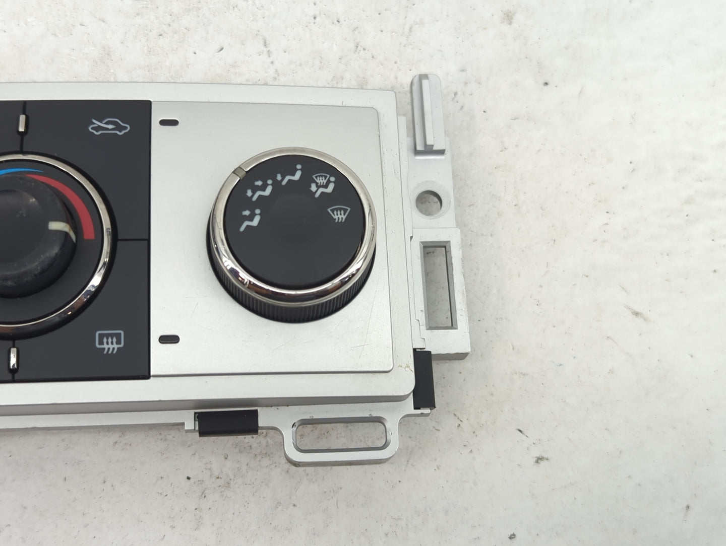 2008-2012 Chevrolet Malibu Climate Control Module Temperature AC/Heater Replacement P/N:28272781 20964036 Fits OEM Used Auto