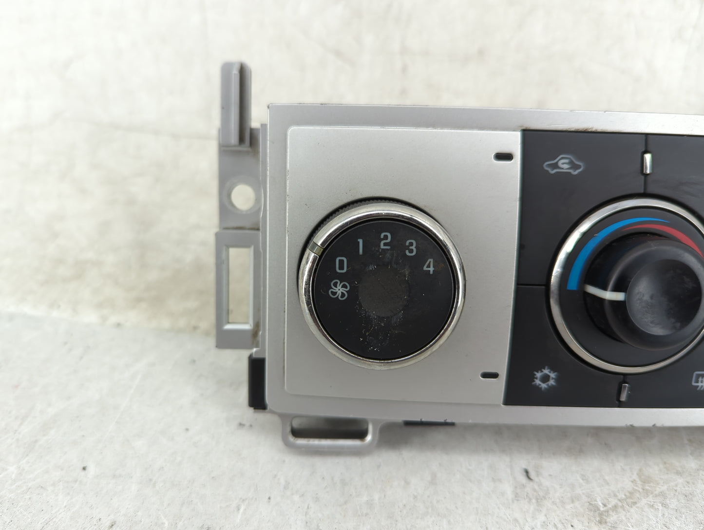 2008-2012 Chevrolet Malibu Climate Control Module Temperature AC/Heater Replacement P/N:28272781 20964036 Fits OEM Used Auto