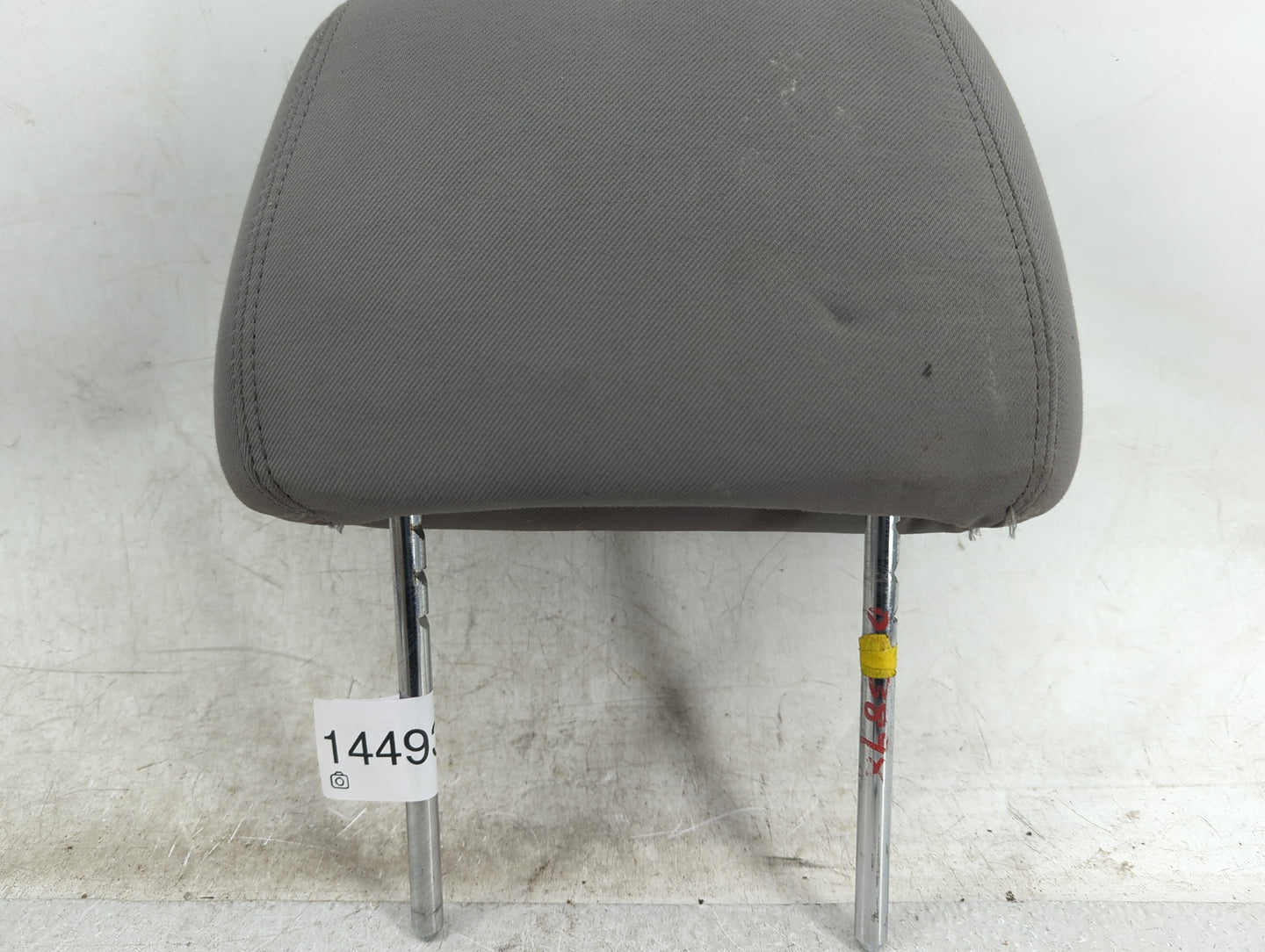 2011-2012 Chevrolet Malibu Headrest Head Rest Front Driver Passenger Seat Fits Fits 2011 2012 OEM Used Auto Parts - Oemuseda