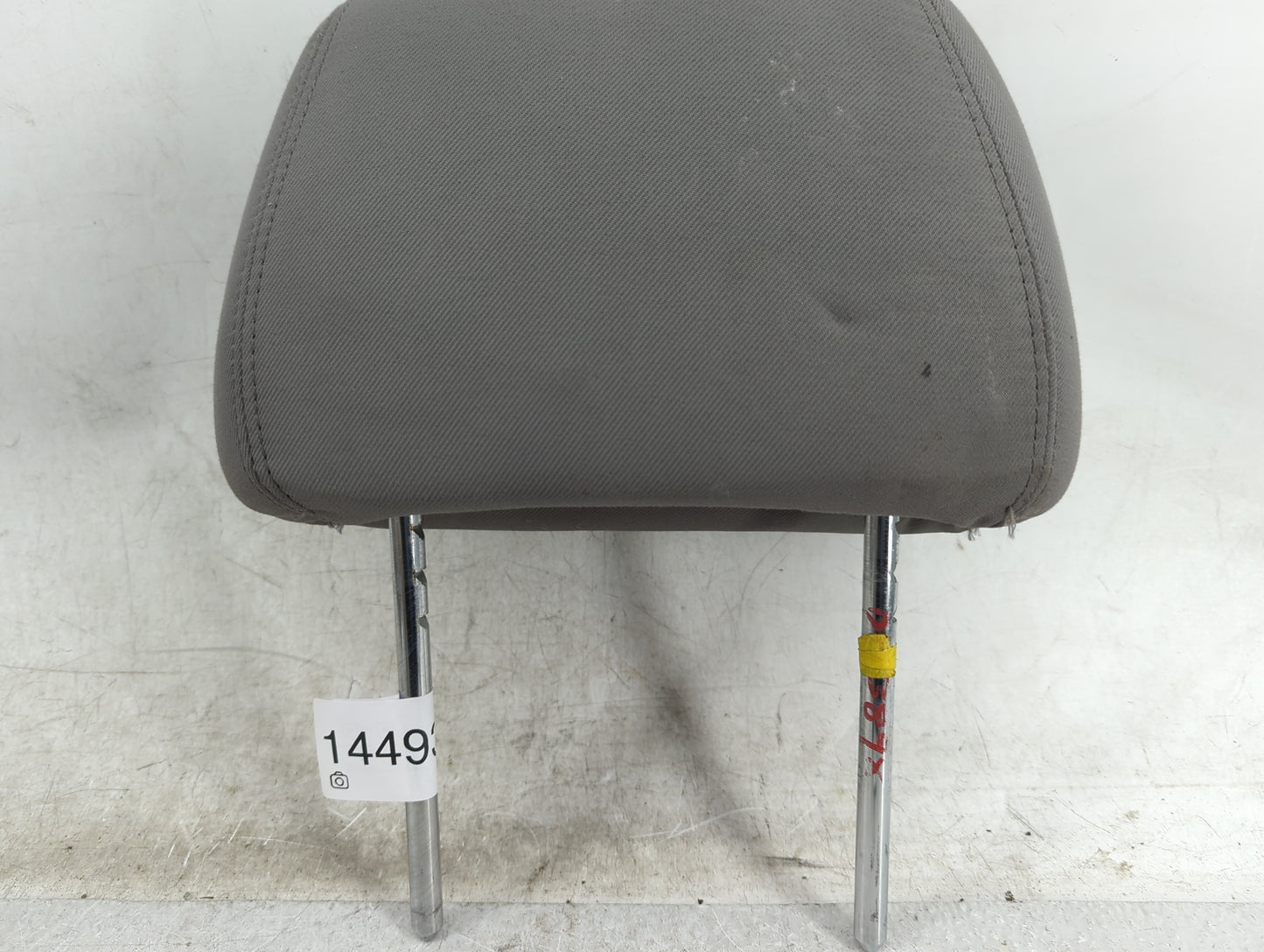 2011-2012 Chevrolet Malibu Headrest Head Rest Front Driver Passenger Seat Fits Fits 2011 2012 OEM Used Auto Parts - Oemuseda