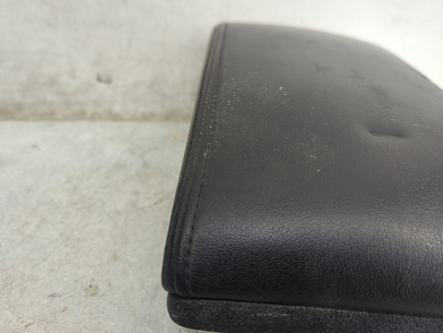 2011 Chevrolet Malibu Center Floor Console P/N:1393615 Fits OEM Used Auto Parts - Oemusedautoparts1.com