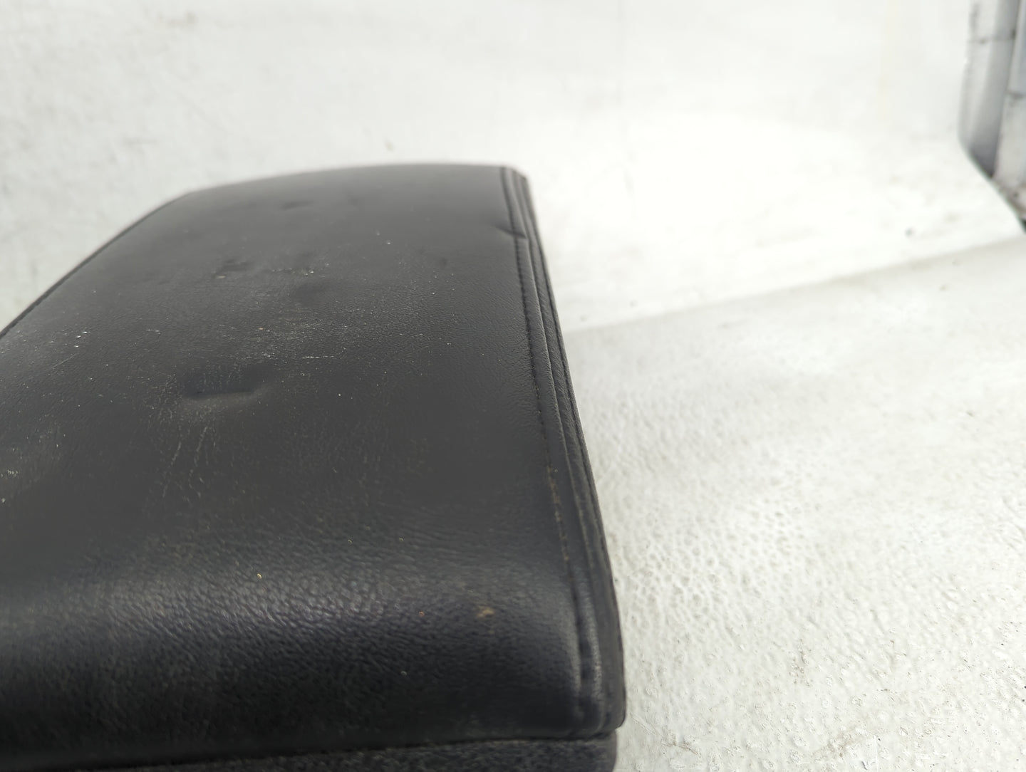 2011 Chevrolet Malibu Center Floor Console P/N:1393615 Fits OEM Used Auto Parts - Oemusedautoparts1.com
