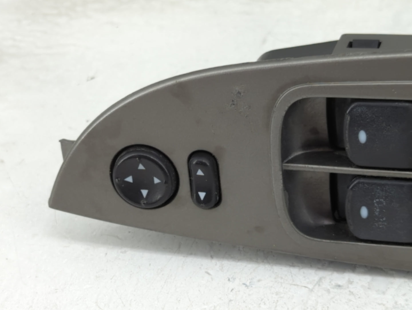 2010-2011 Chevrolet Malibu Master Power Window Switch Replacement Driver Side Left Fits Fits 2010 2011 OEM Used Auto Parts -