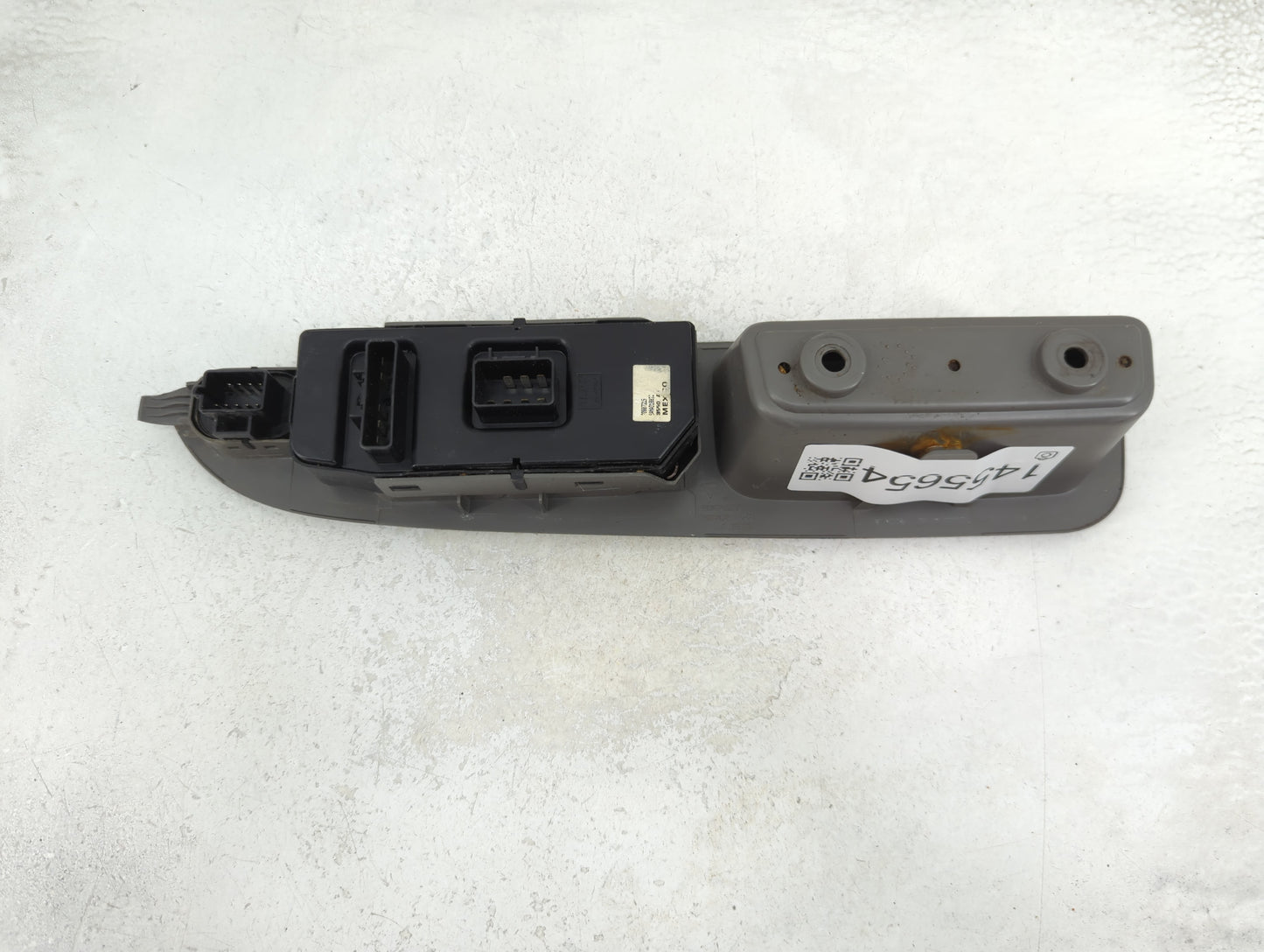2010-2011 Chevrolet Malibu Master Power Window Switch Replacement Driver Side Left Fits Fits 2010 2011 OEM Used Auto Parts -