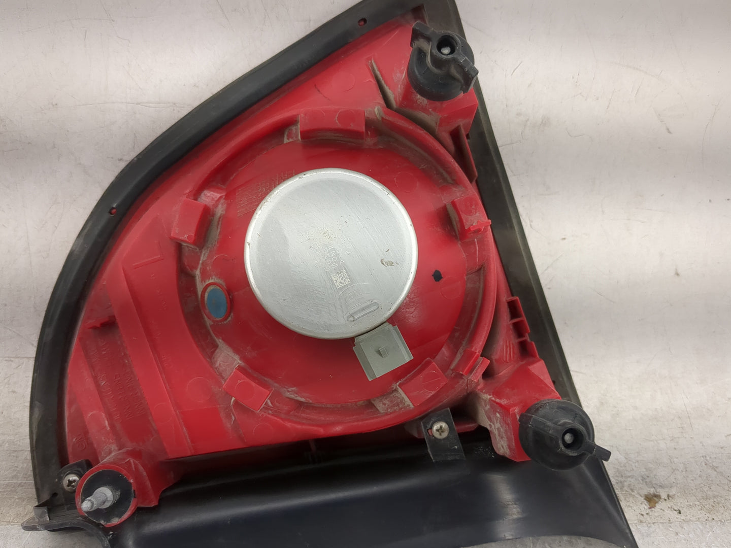 2008-2012 Chevrolet Malibu Tail Light Assembly Passenger Right OEM Fits Fits 2008 2009 2010 2011 2012 OEM Used Auto Parts - 