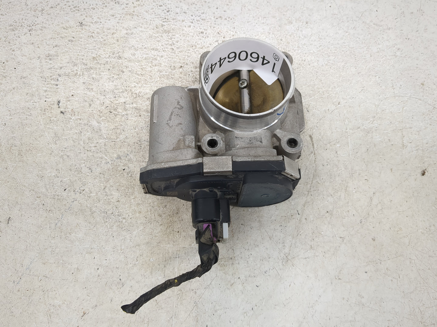 2008-2012 Chevrolet Malibu Throttle Body Fits Fits 2007 2008 2009 2010 2011 2012 OEM Used Auto Parts - Oemusedautoparts1.com