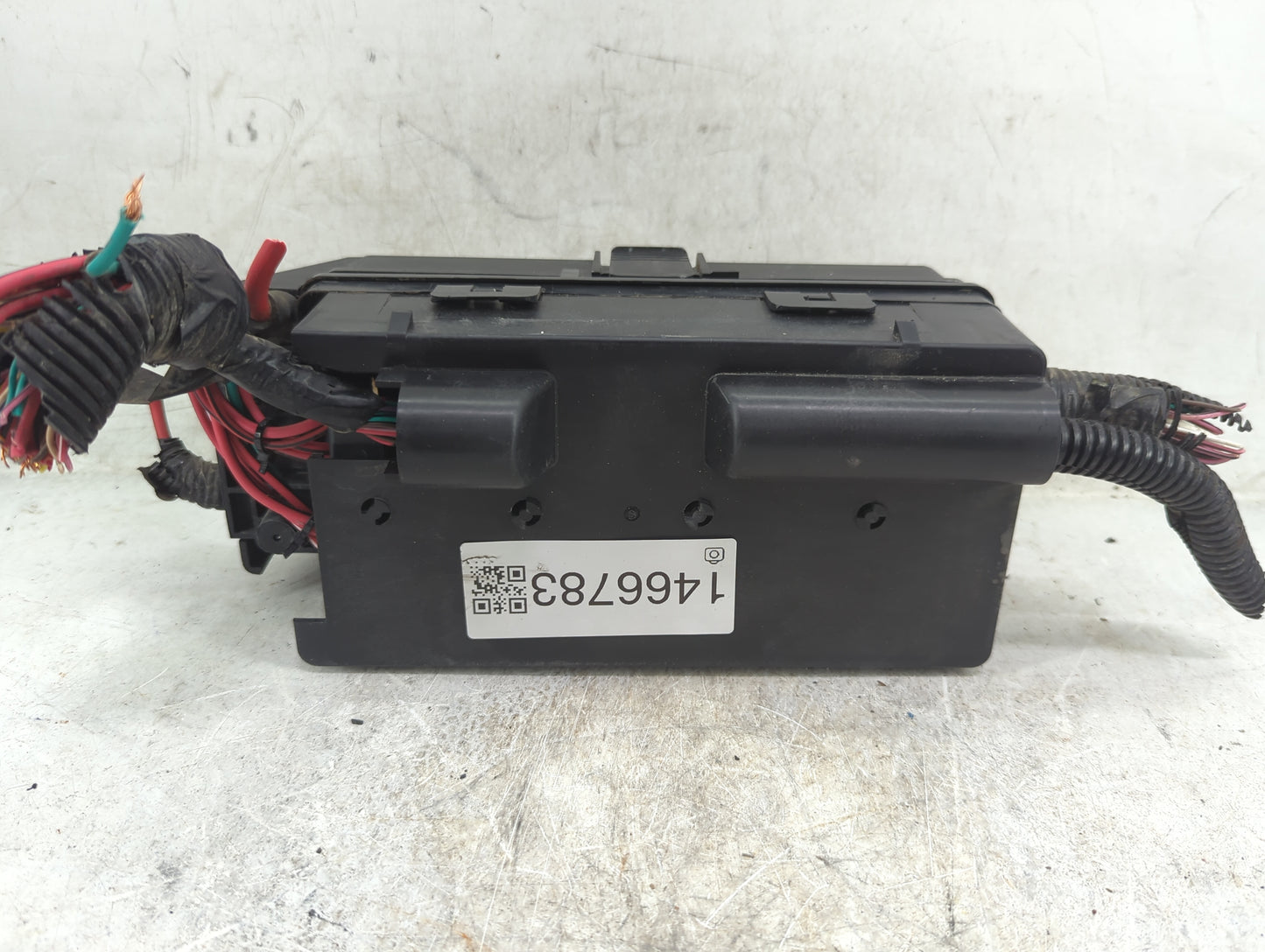 2011 Chevrolet Malibu Fusebox Fuse Box Panel Relay Module P/N:20822705 Fits OEM Used Auto Parts - Oemusedautoparts1.com