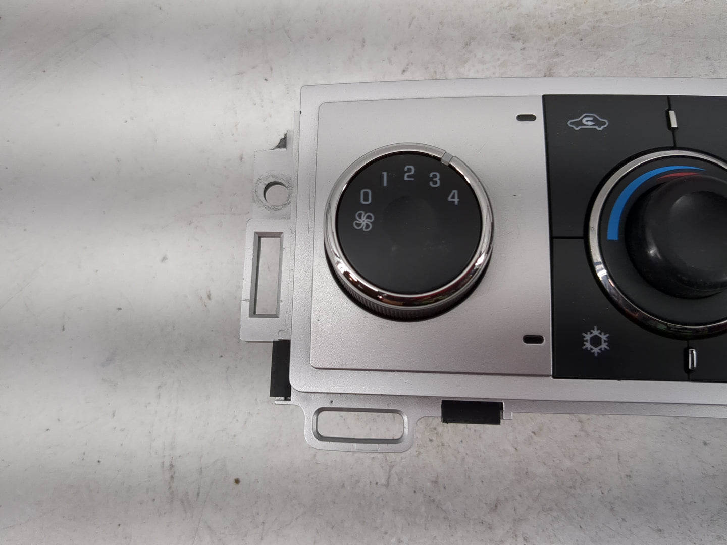 2008-2012 Chevrolet Malibu Climate Control Module Temperature AC/Heater Replacement P/N:28272781 20964036 Fits OEM Used Auto