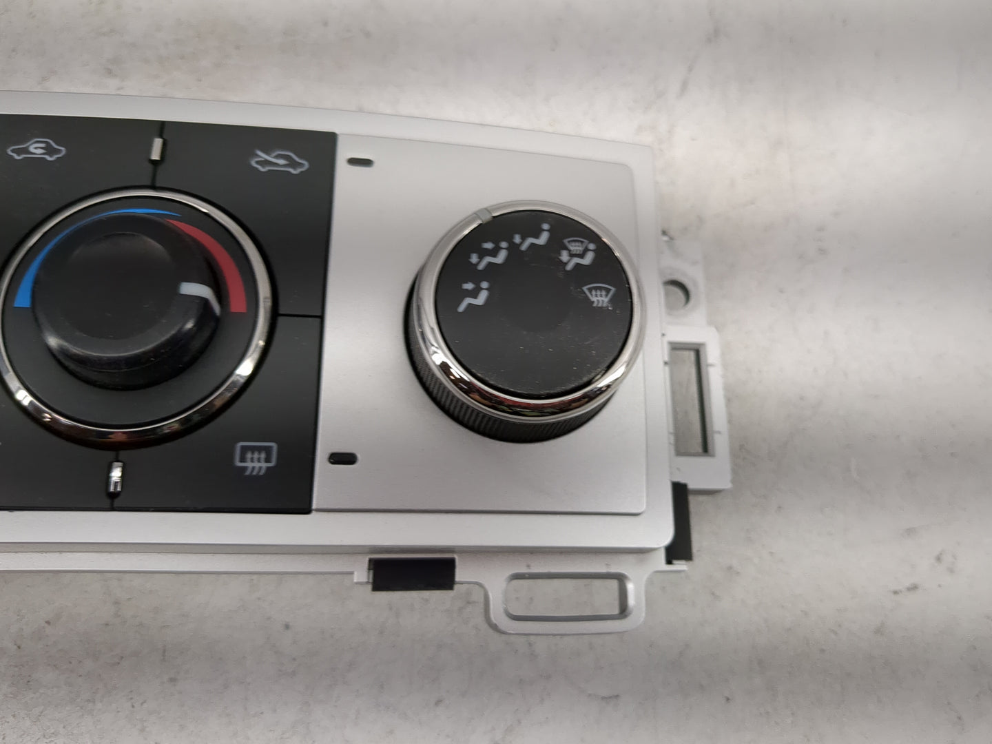 2008-2012 Chevrolet Malibu Climate Control Module Temperature AC/Heater Replacement P/N:28272781 20964036 Fits OEM Used Auto