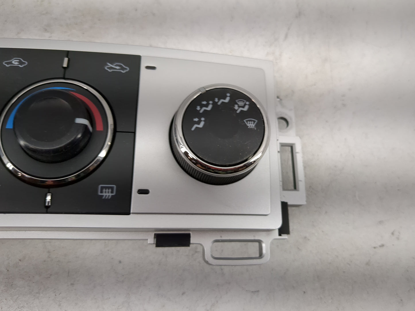 2008-2012 Chevrolet Malibu Climate Control Module Temperature AC/Heater Replacement P/N:28272781 20964036 Fits OEM Used Auto