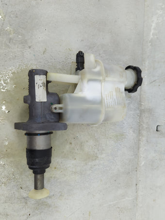 compare product 2008-2012 Chevrolet Malibu Brake Master Cylinder 1490646