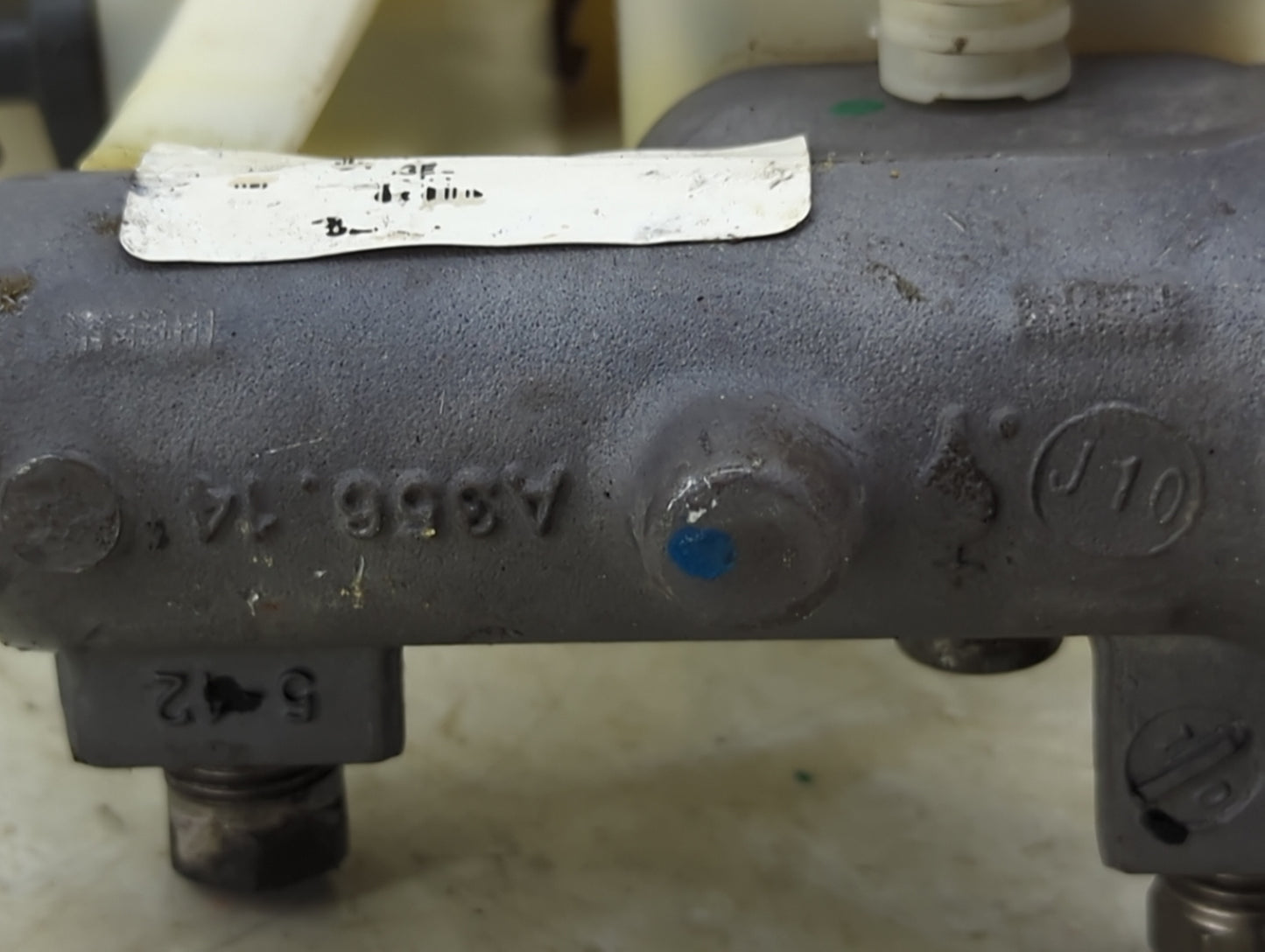 2008-2012 Chevrolet Malibu Brake Master Cylinder 1490646 - Oemusedautoparts1.com