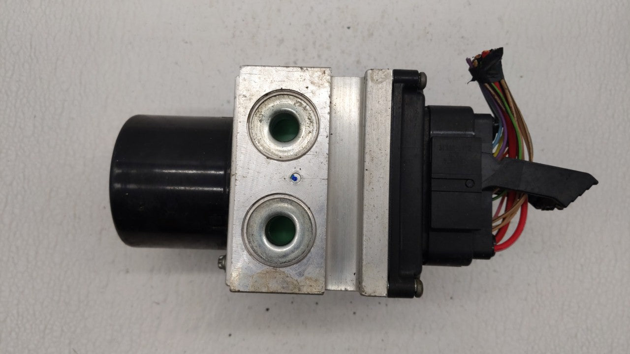2011 Chevrolet Malibu ABS Pump Control Module Replacement P/N:20908731 Fits OEM Used Auto Parts - Oemusedautoparts1.com