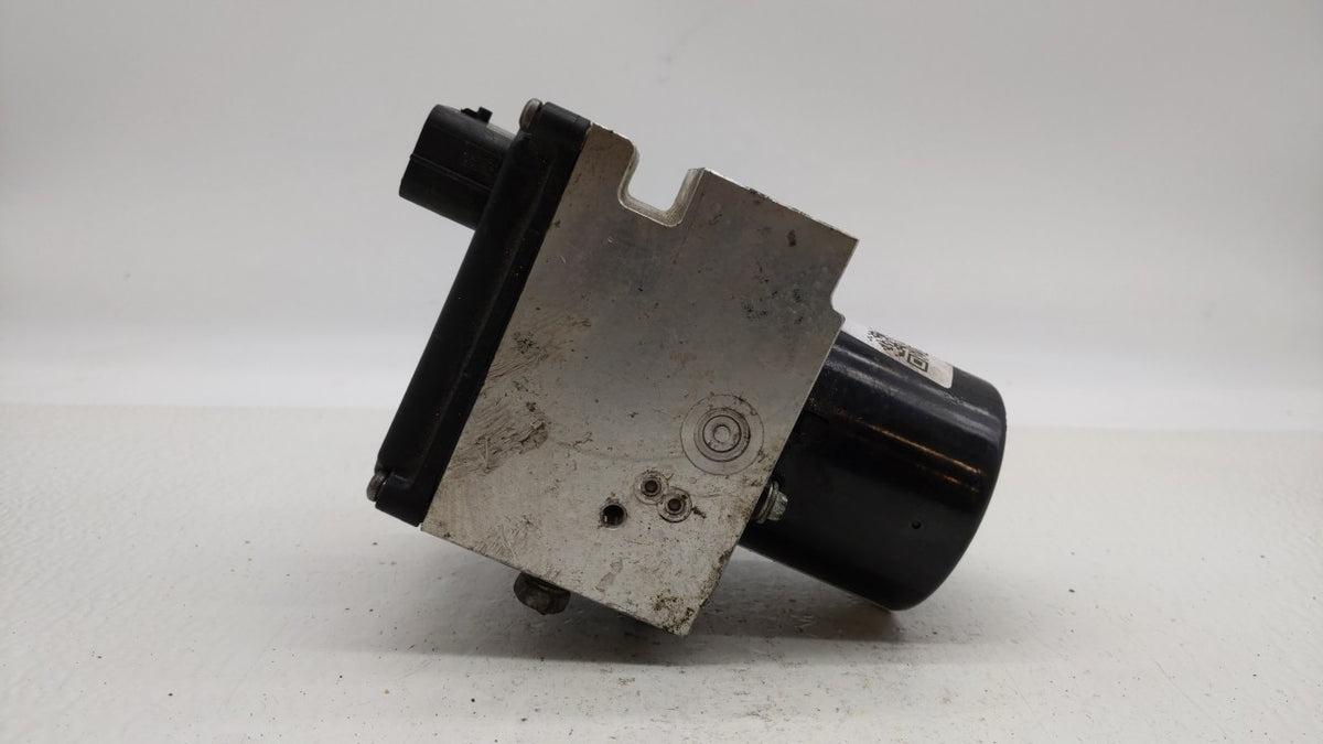 2011 Chevrolet Malibu Anti-Lock Brake ABS Pump Module Actuator OEM P/N:20908729 20908731 Fits OEM Used Auto Parts - Oemuseda