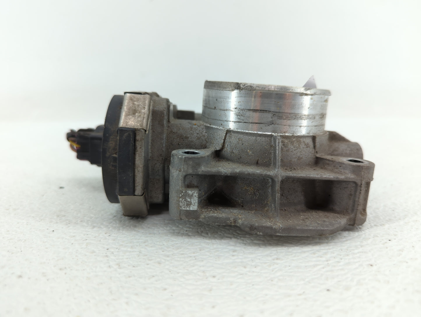 2008-2012 Chevrolet Malibu Throttle Body P/N:9B4G-9F991-A 668AA, 186AA Fits Fits 2007 2008 2009 2010 2011 2012 OEM Used Auto