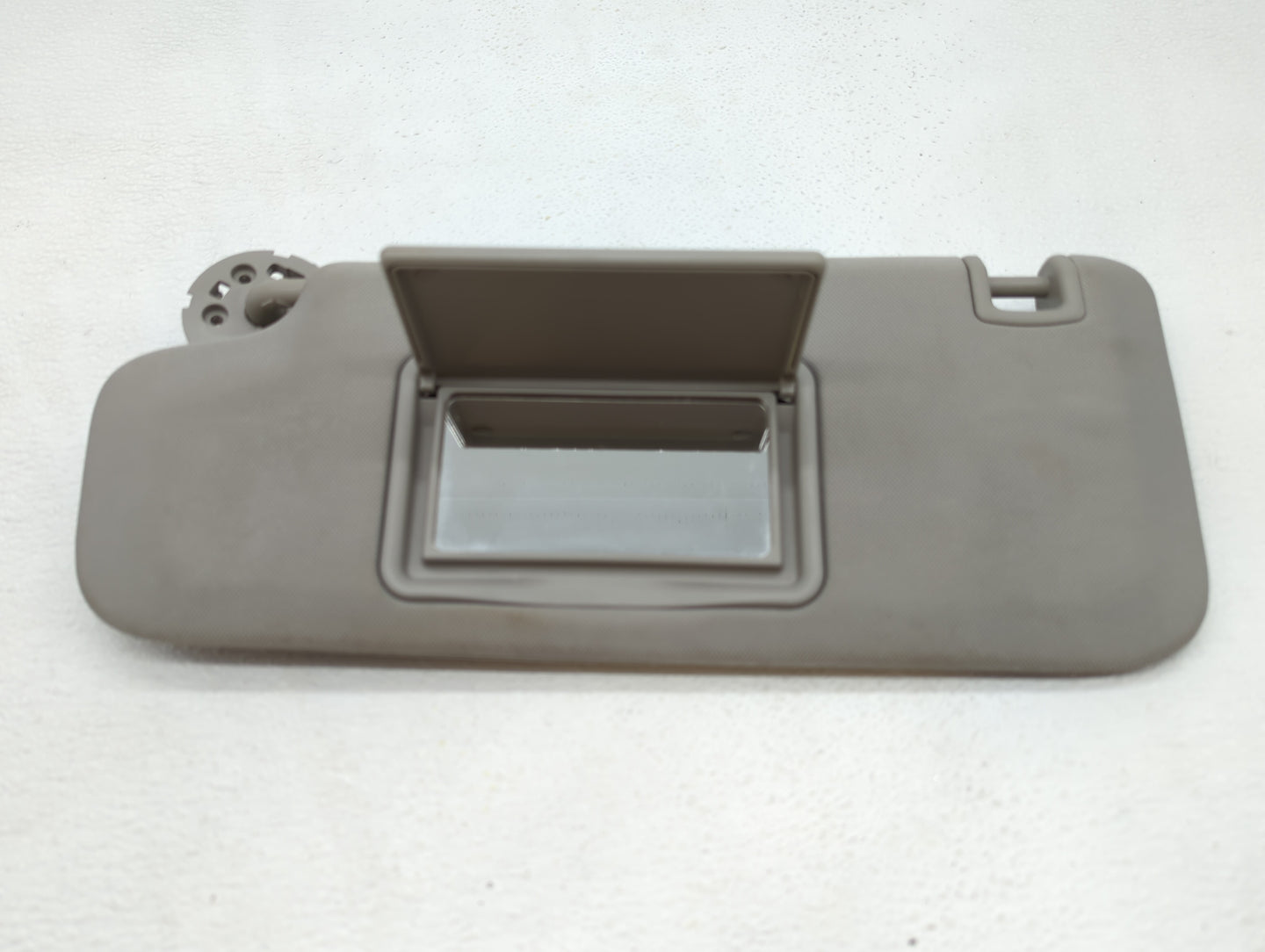 2004-2012 Chevrolet Malibu Sun Visor Shade Replacement Passenger Right Mirror Fits Fits 2004 2005 2008 2009 2010 2011 2012 O