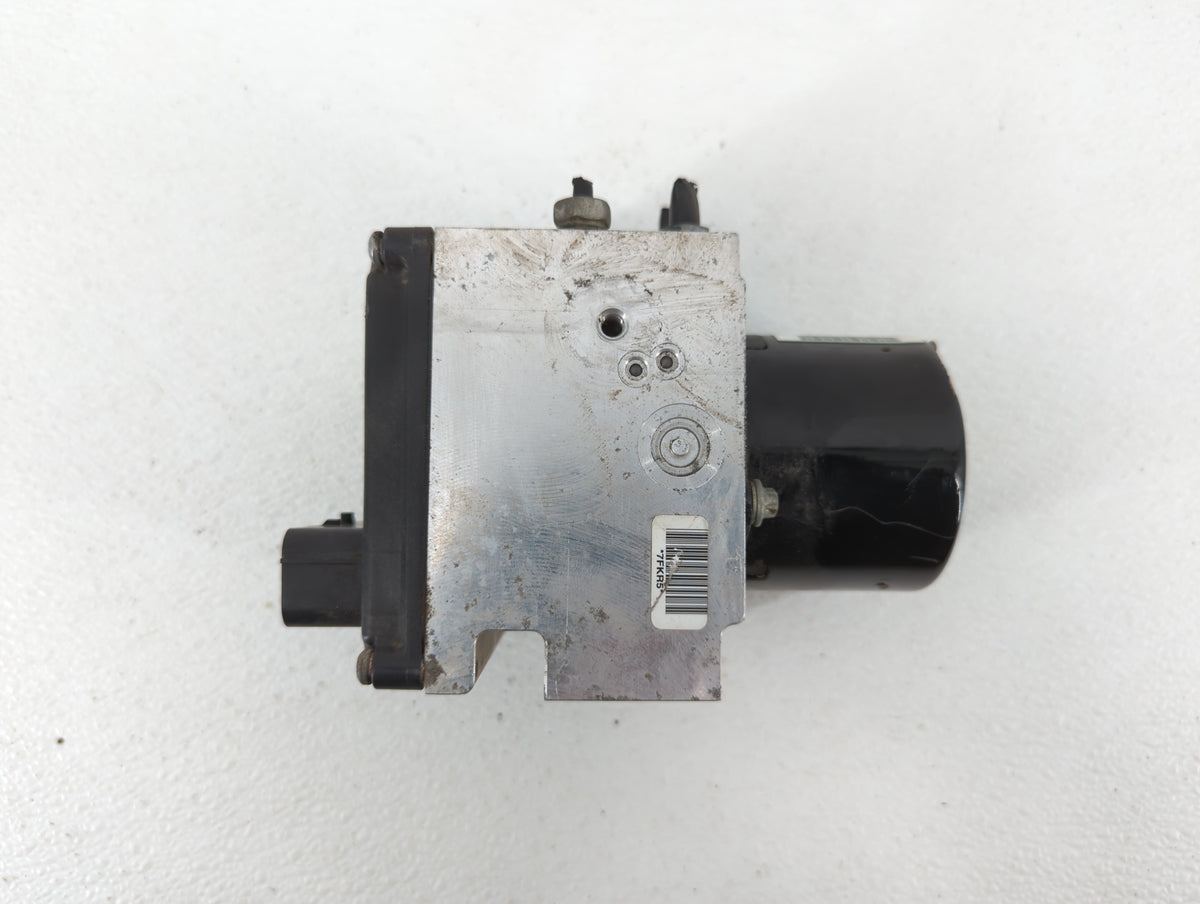 2011 Chevrolet Malibu Anti-Lock Brake ABS Pump Module Actuator OEM P/N:20908729 20908731 Fits OEM Used Auto Parts - Oemuseda