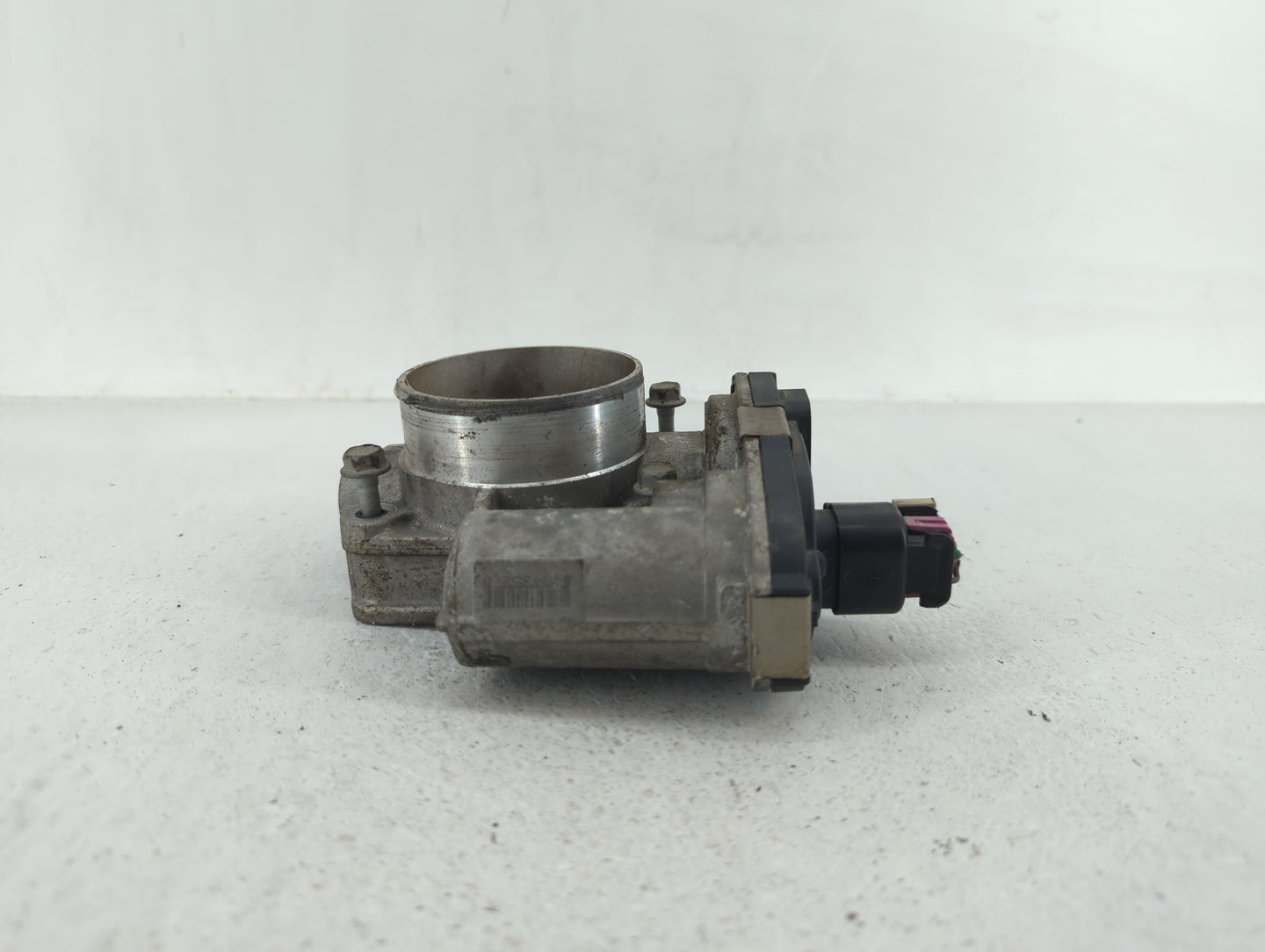 2008-2012 Chevrolet Malibu Throttle Body P/N:871AA 668AA, 186AA Fits Fits 2007 2008 2009 2010 2011 2012 OEM Used Auto Parts 