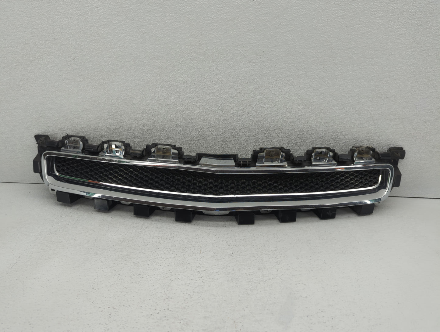 2008-2012 Chevrolet Malibu Front Grille Bumper Not Included - Oemusedautoparts1.com