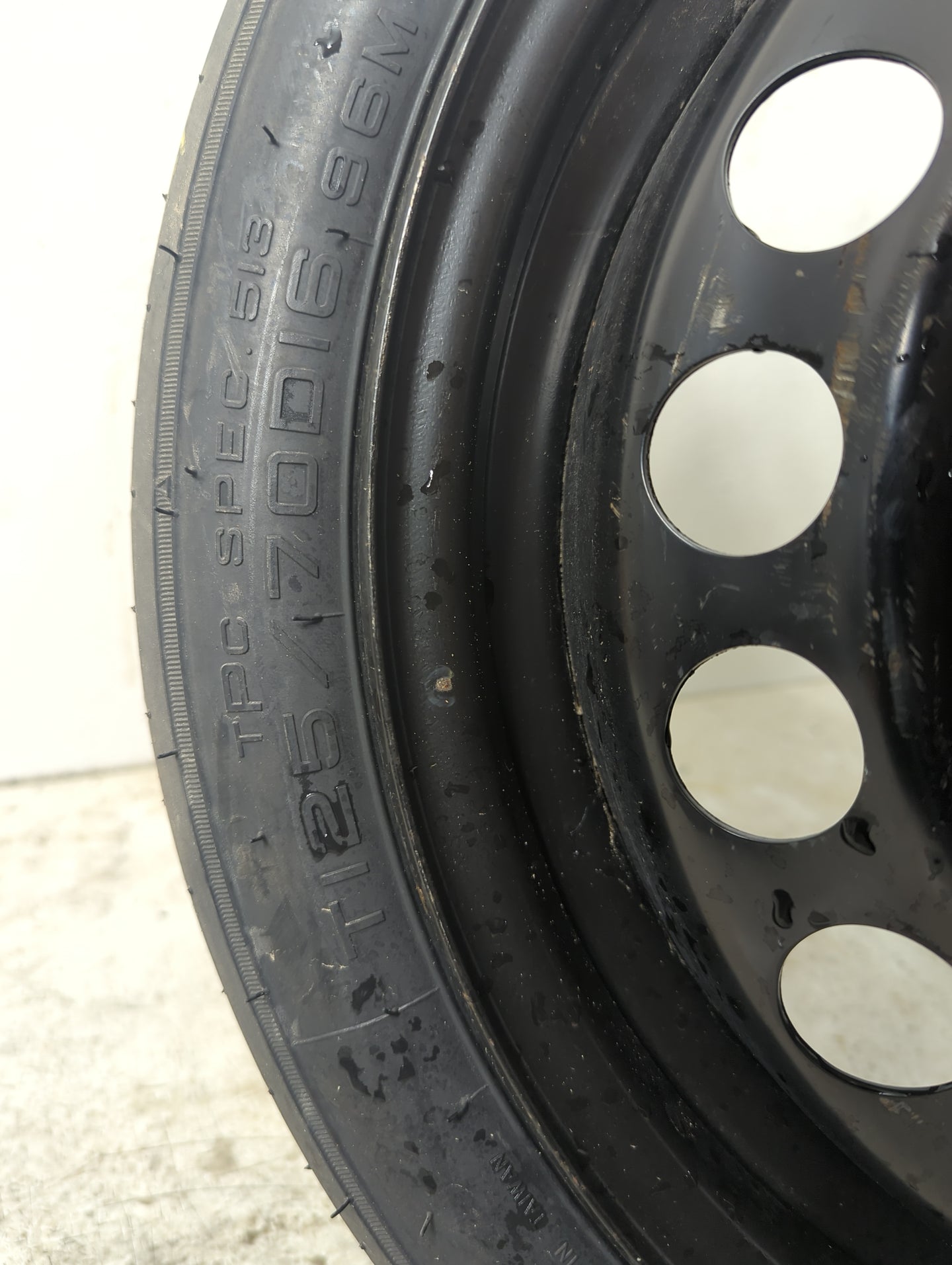 2004-2012 Chevrolet Malibu Spare Donut Tire Wheel Rim Oem 5036563 - Oemusedautoparts1.com
