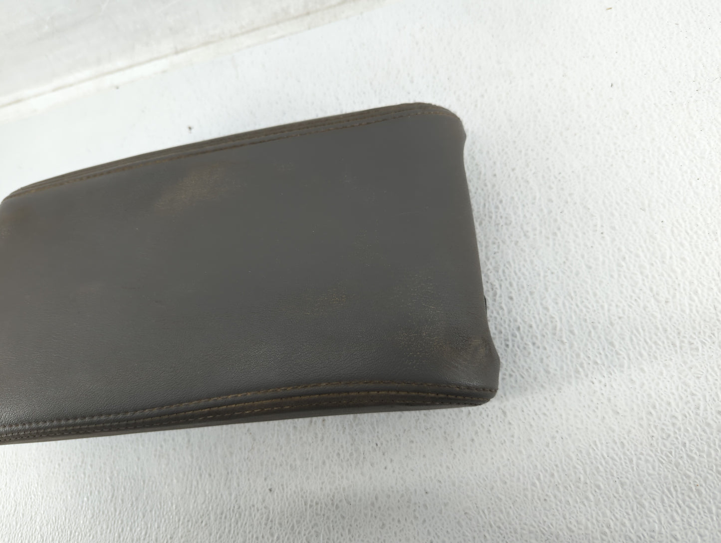 2008-2012 Chevrolet Malibu Center Console Armrest Cover Lid - Oemusedautoparts1.com