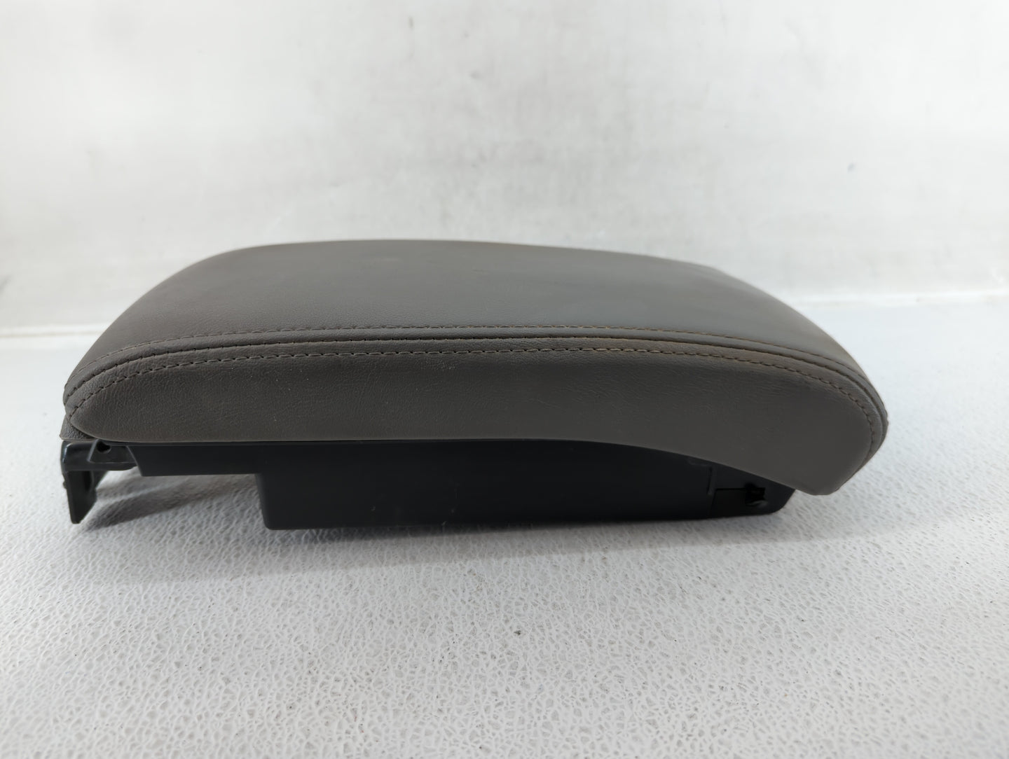 2008-2012 Chevrolet Malibu Center Console Armrest Cover Lid - Oemusedautoparts1.com