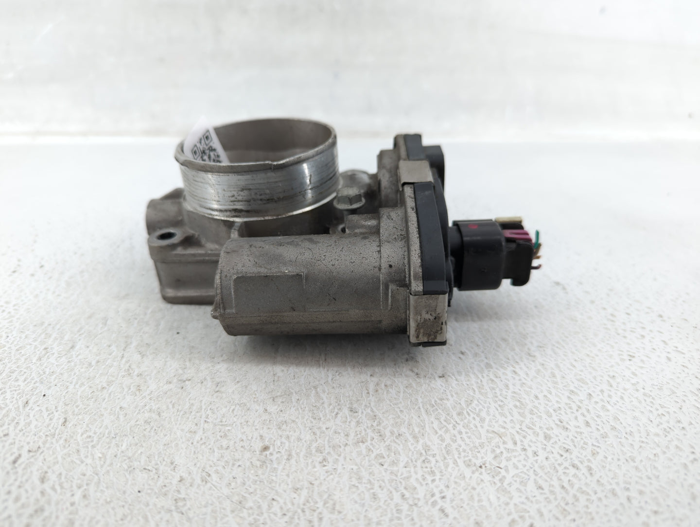 2008-2012 Chevrolet Malibu Throttle Body P/N:2570AA 186AA Fits Fits 2007 2008 2009 2010 2011 2012 OEM Used Auto Parts - Oemu