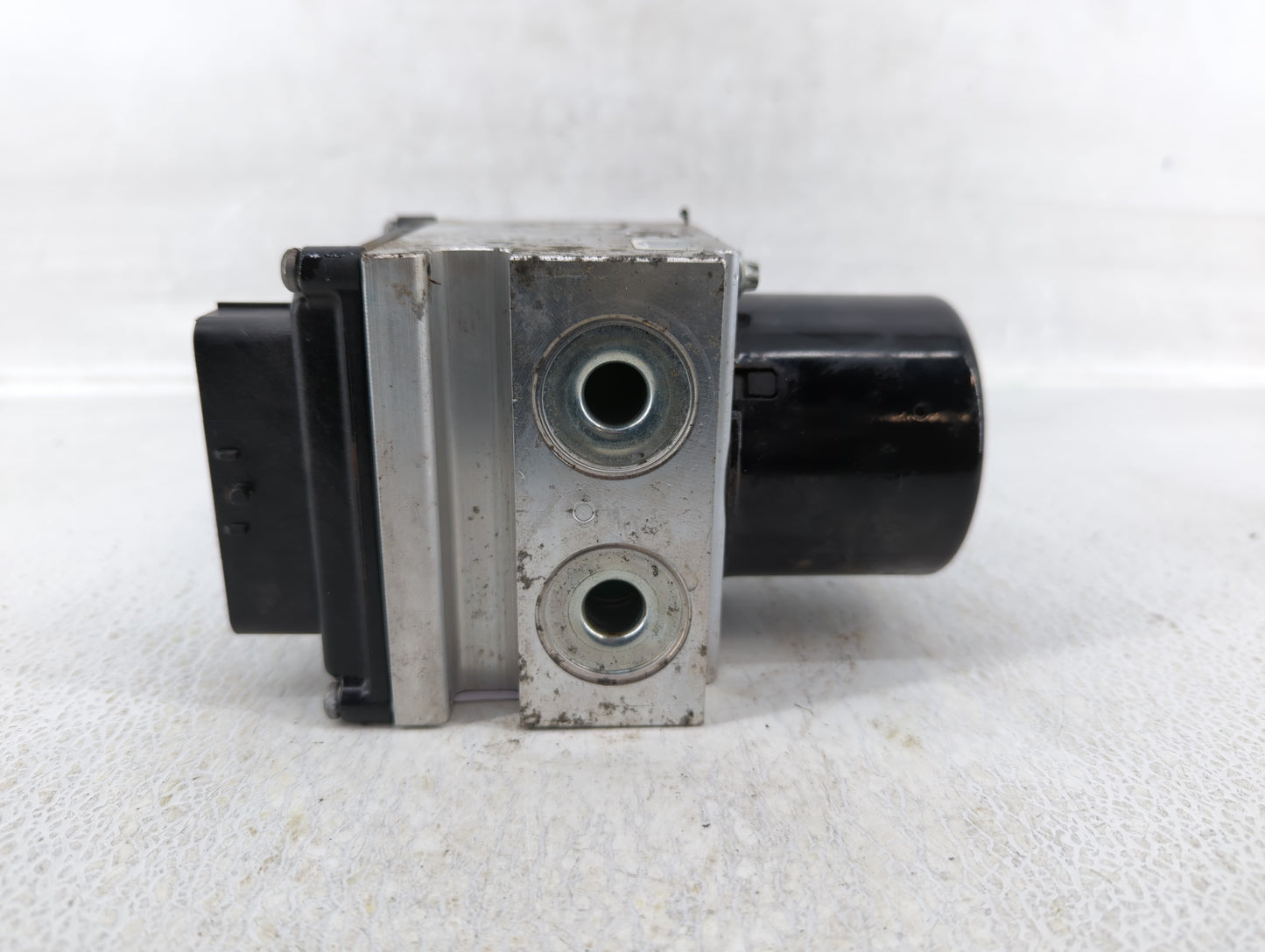 2011 Chevrolet Malibu ABS Pump Control Module Replacement P/N:20908729 20908731 Fits OEM Used Auto Parts - Oemusedautoparts1