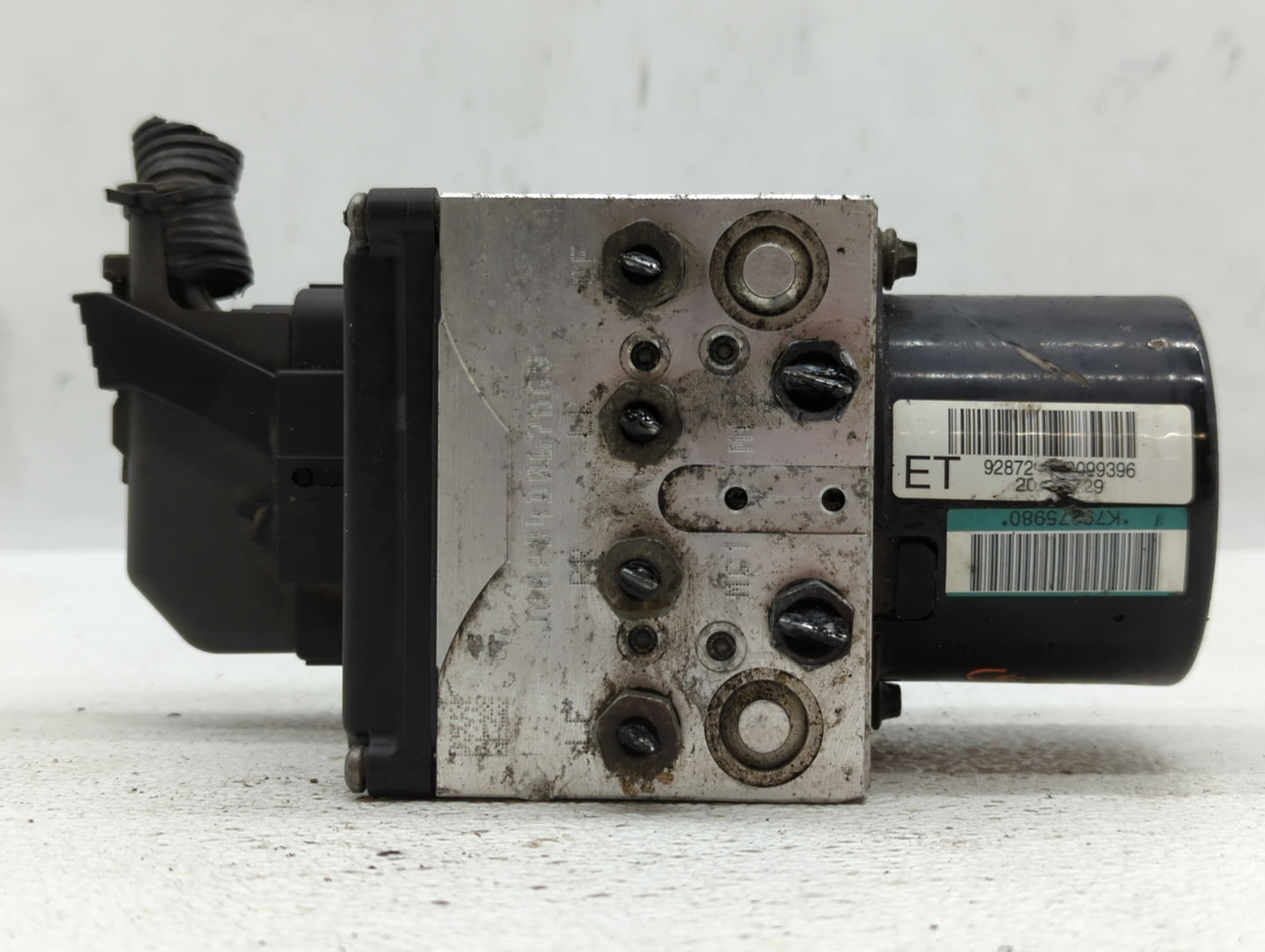 2011 Chevrolet Malibu ABS Pump Control Module Replacement P/N:20908731 Fits OEM Used Auto Parts - Oemusedautoparts1.com