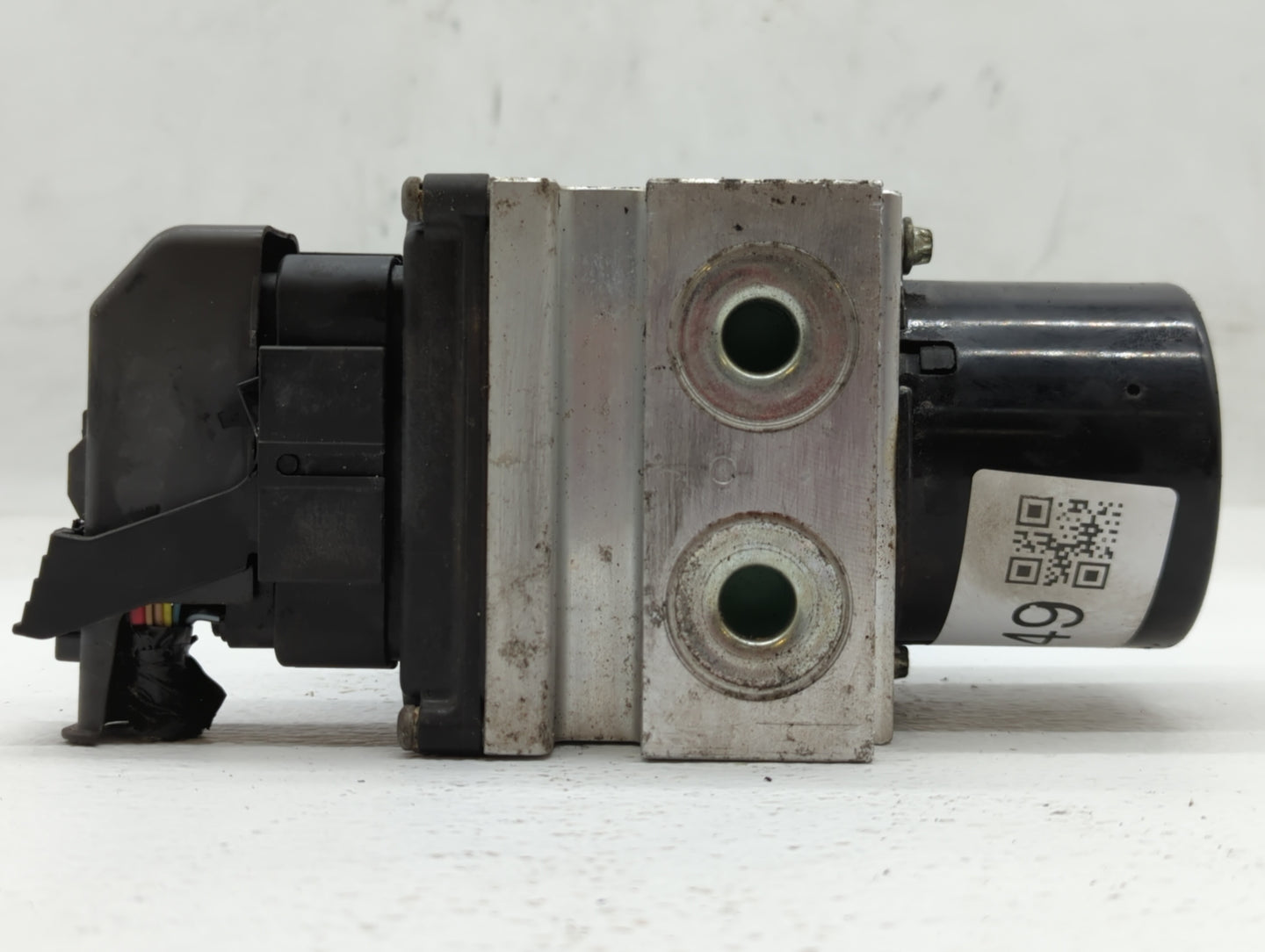 2011 Chevrolet Malibu ABS Pump Control Module Replacement P/N:20908729 Fits OEM Used Auto Parts - Oemusedautoparts1.com