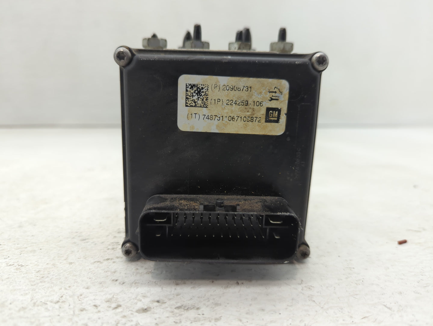 2011 Chevrolet Malibu ABS Pump Control Module Replacement P/N:20908729 Fits OEM Used Auto Parts - Oemusedautoparts1.com
