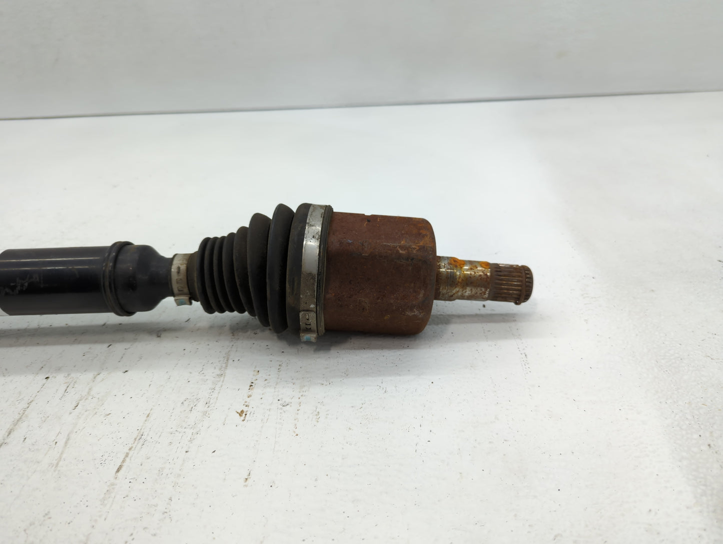 2009-2012 Chevrolet Malibu Axle Shaft Front Driver Cv C/v - Oemusedautoparts1.com